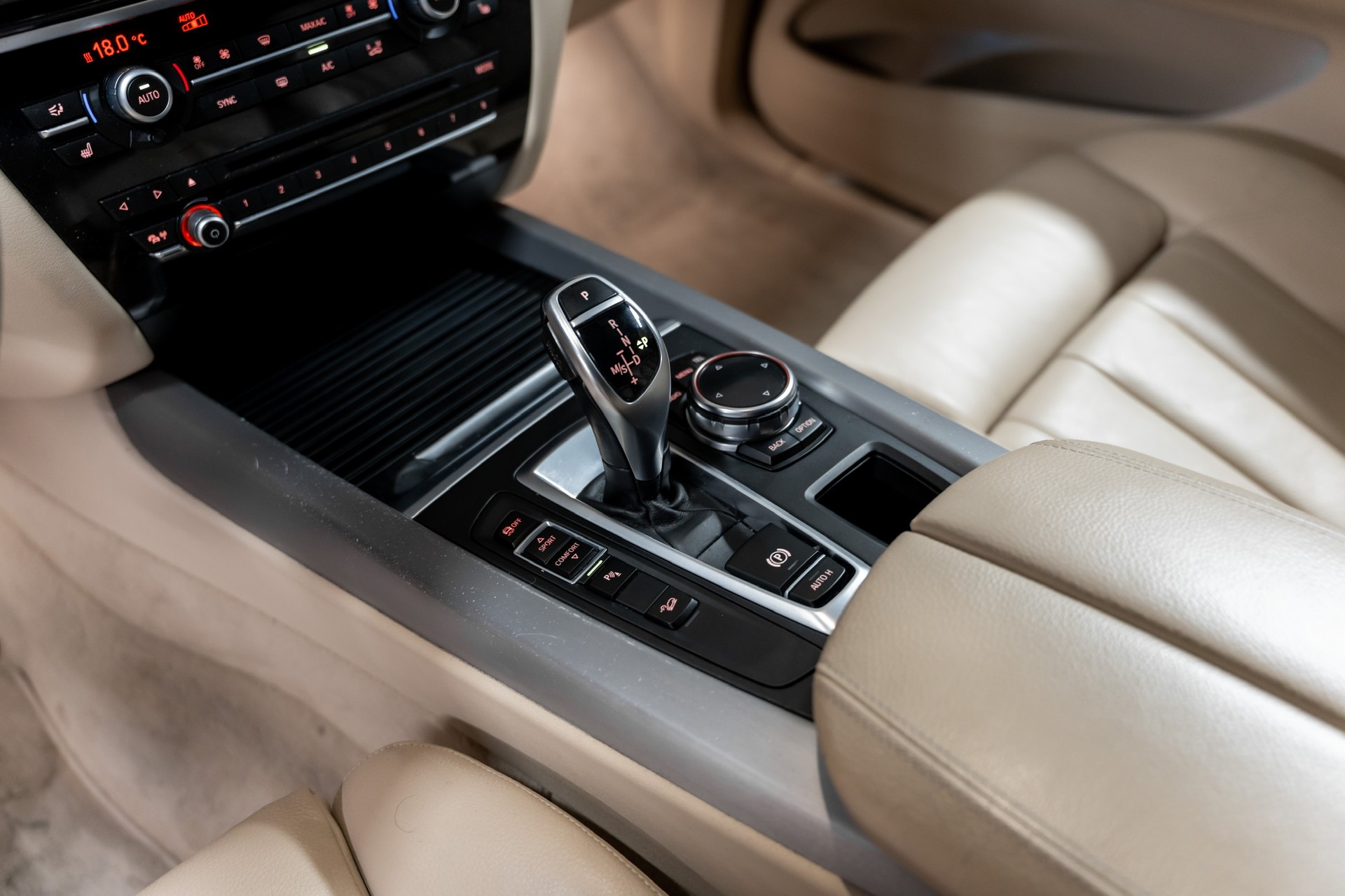 BMW X5 xDrive 40d Steptronic-image-8