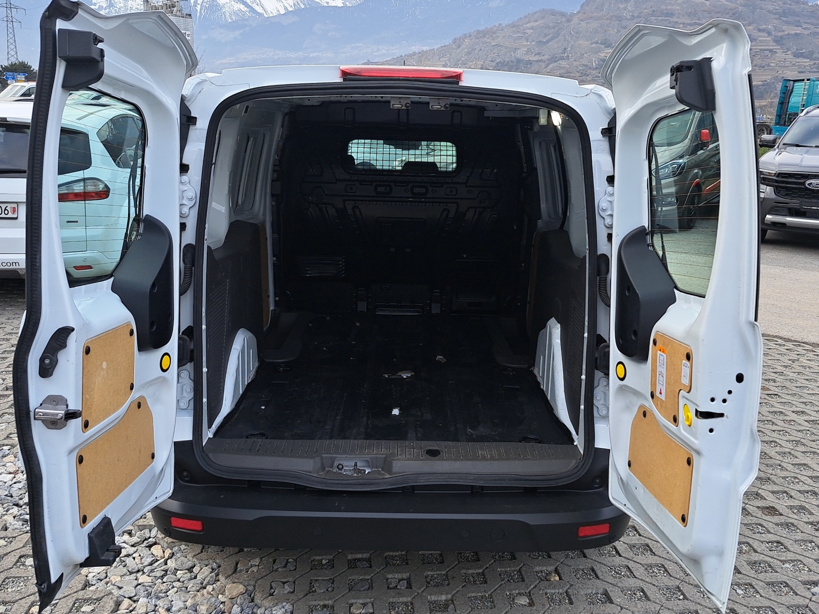 FORD Transit Connect Van T220 1.0 EcoBoost Trend-image-5