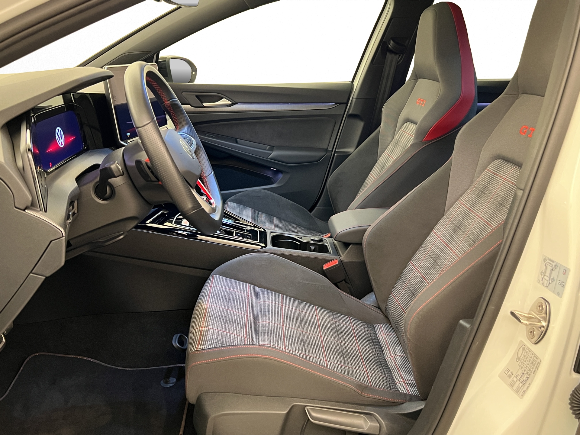 VW Golf 8 2.0 TSI GTI DSG-image-3