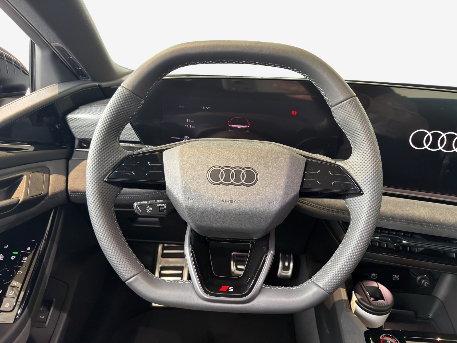 AUDI A6 Avant e-tron quattro-image-8