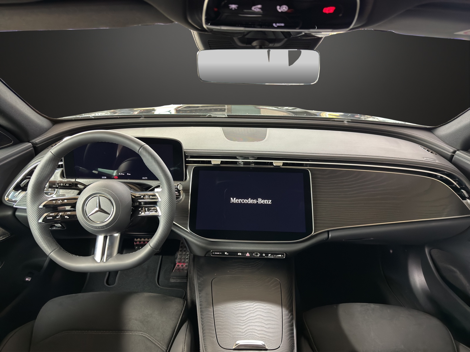 MERCEDES-BENZ E 220 d T 4Matic 9G-Tronic-image-10