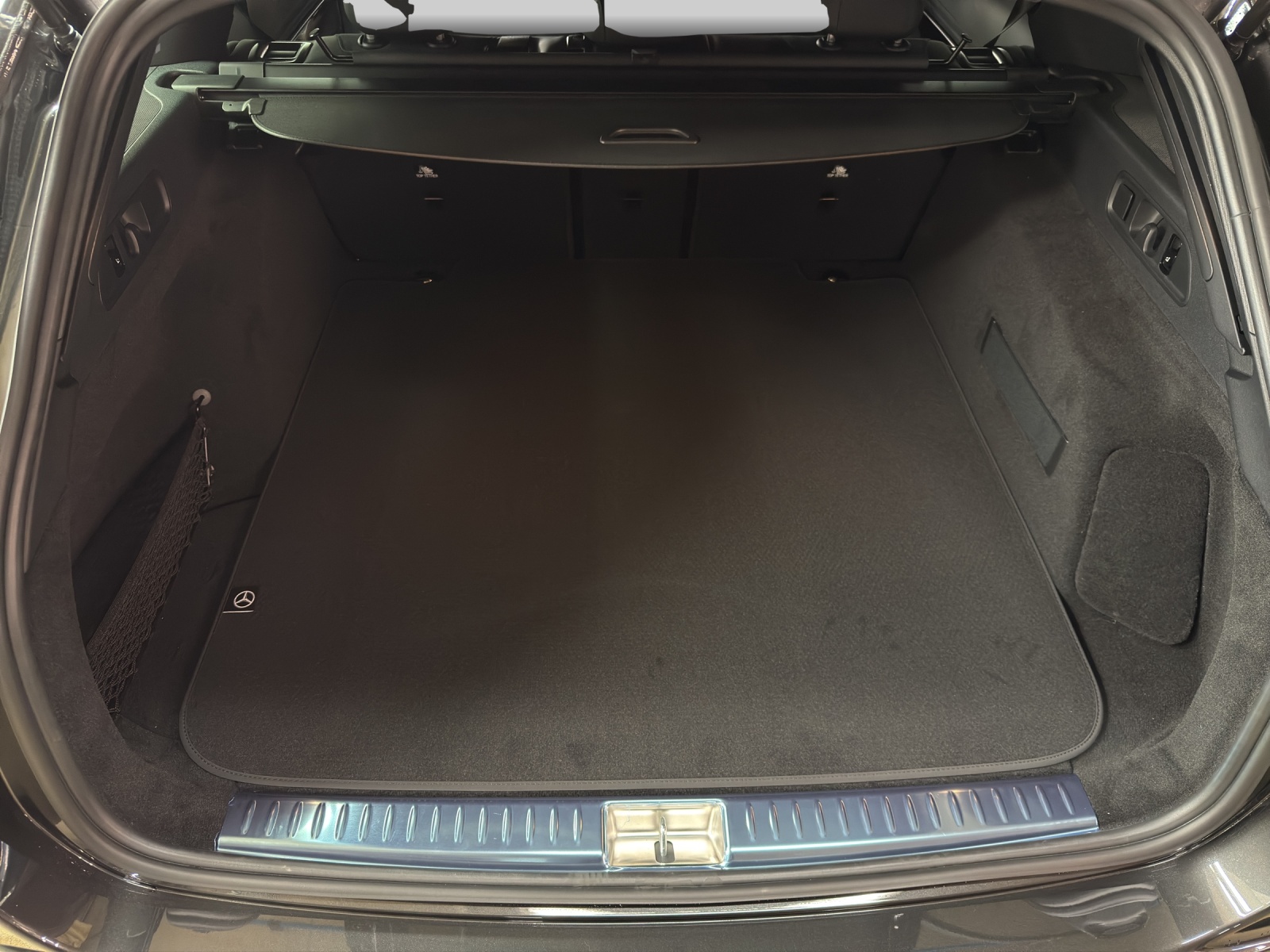 MERCEDES-BENZ E 220 d T 4Matic 9G-Tronic-image-8