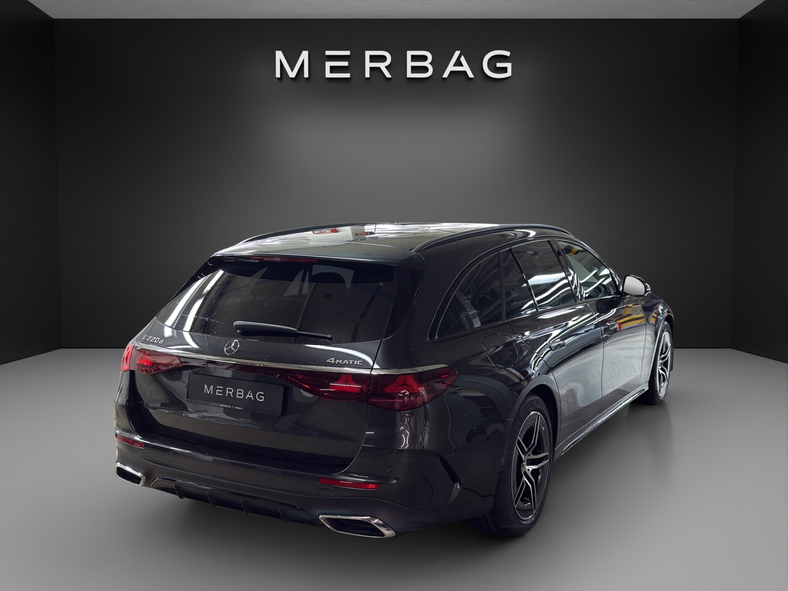 MERCEDES-BENZ E 220 d T 4Matic 9G-Tronic-image-4