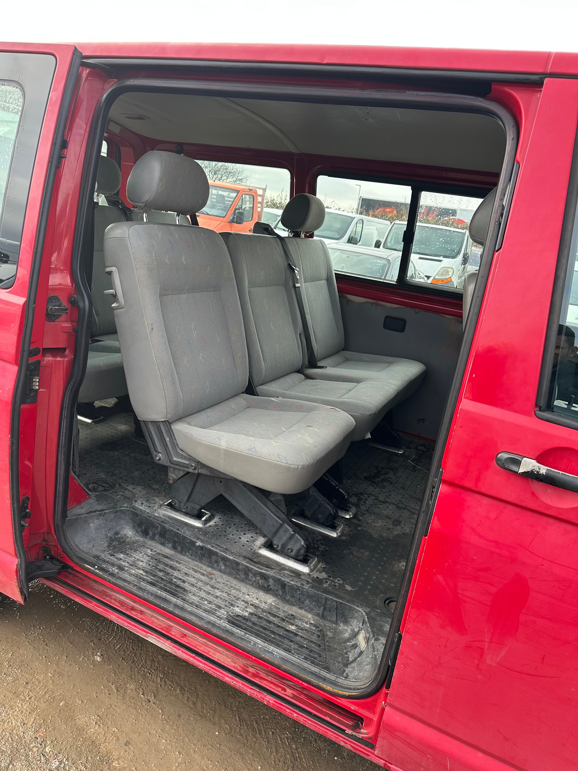 VW T5 Caravelle Comfort 2.5TDI PD 4M-image-8