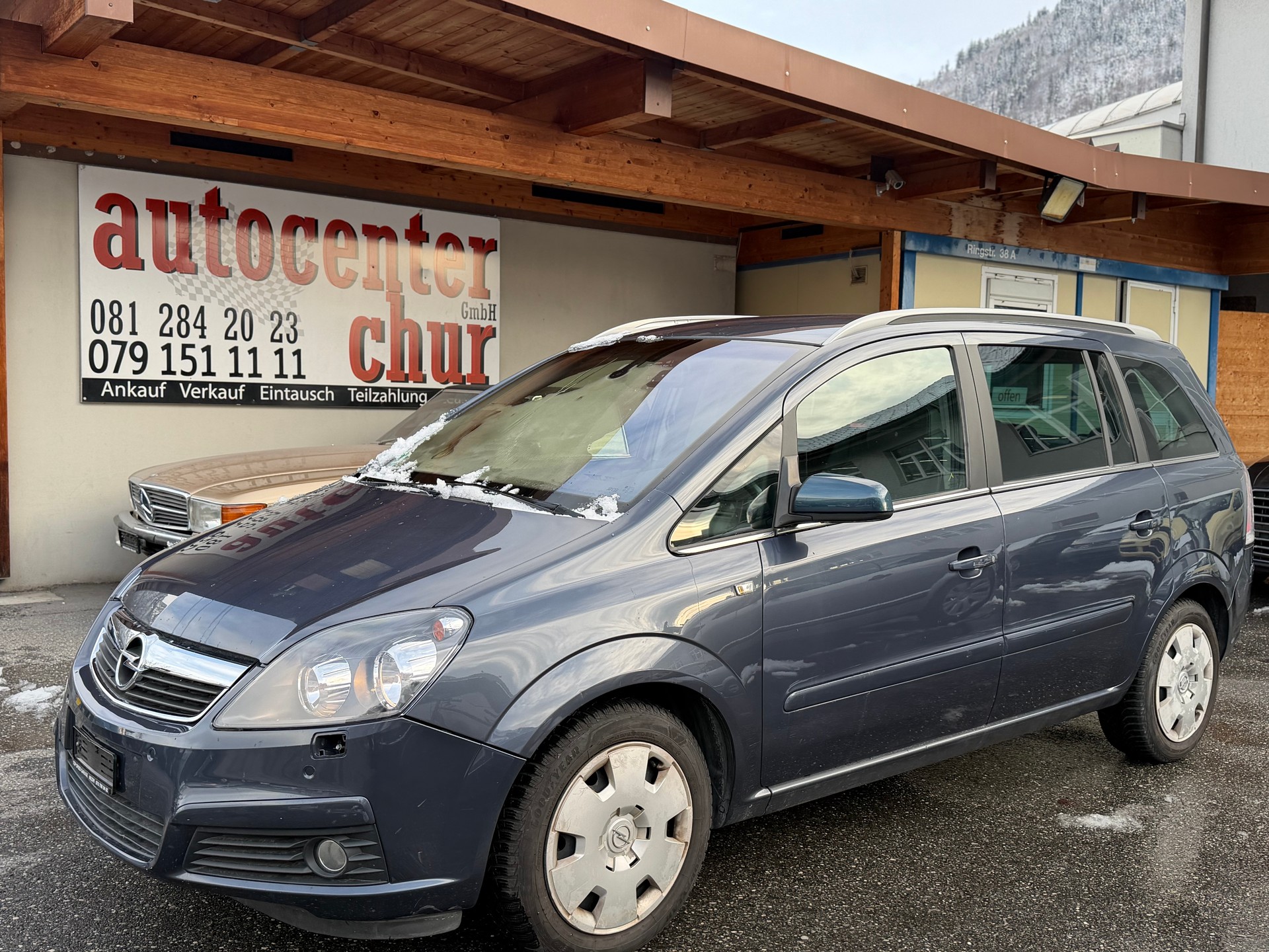 OPEL ZAFIRA-image-0