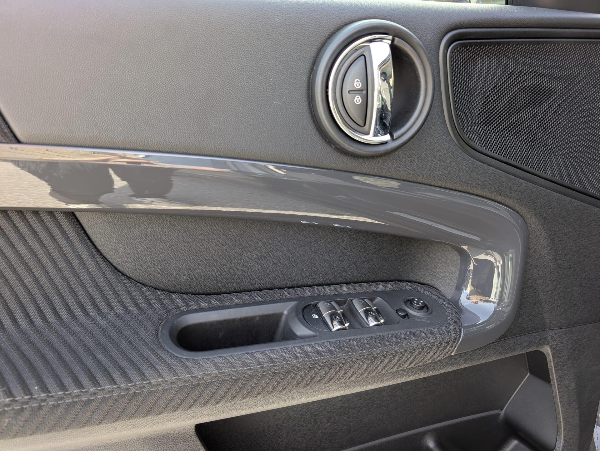 MINI Countryman F60 2.0i Cooper S-image-10