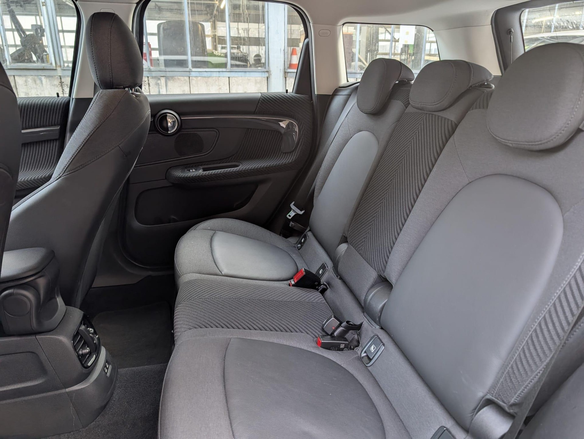 MINI Countryman F60 2.0i Cooper S-image-16