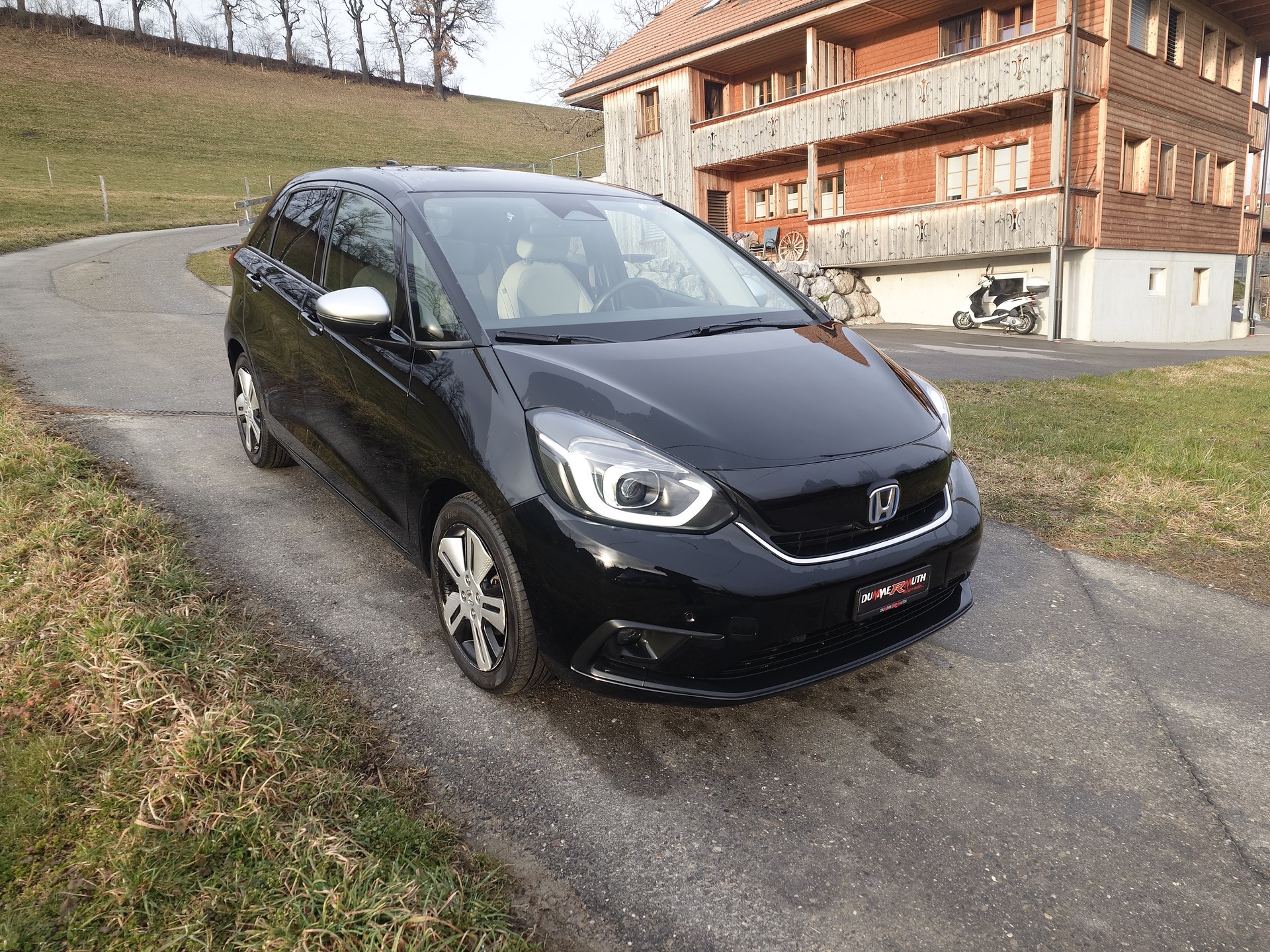 HONDA Jazz 1.5i-MMD Executive E-CVT-image-2