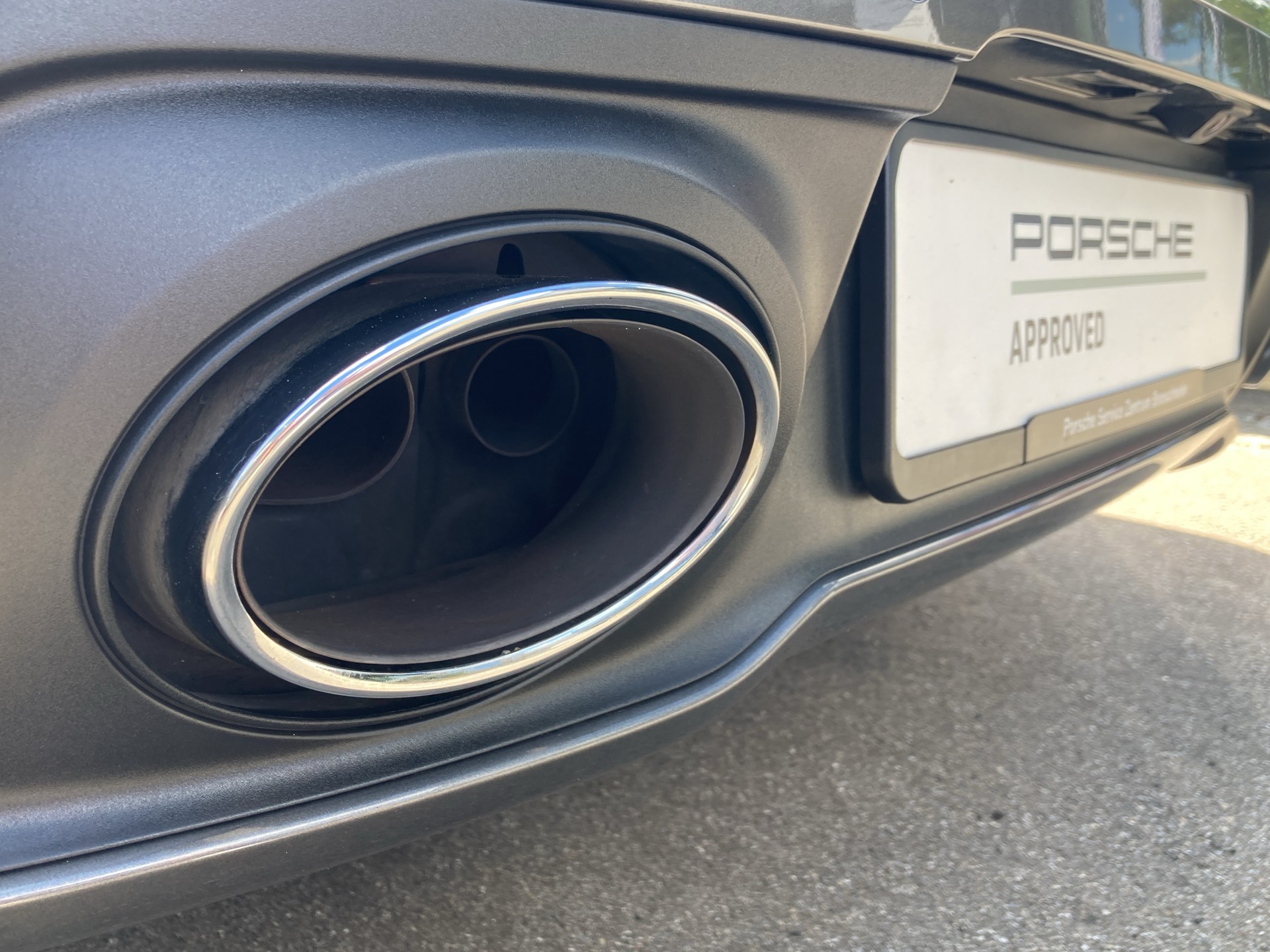 PORSCHE 911 Cabriolet-image-28