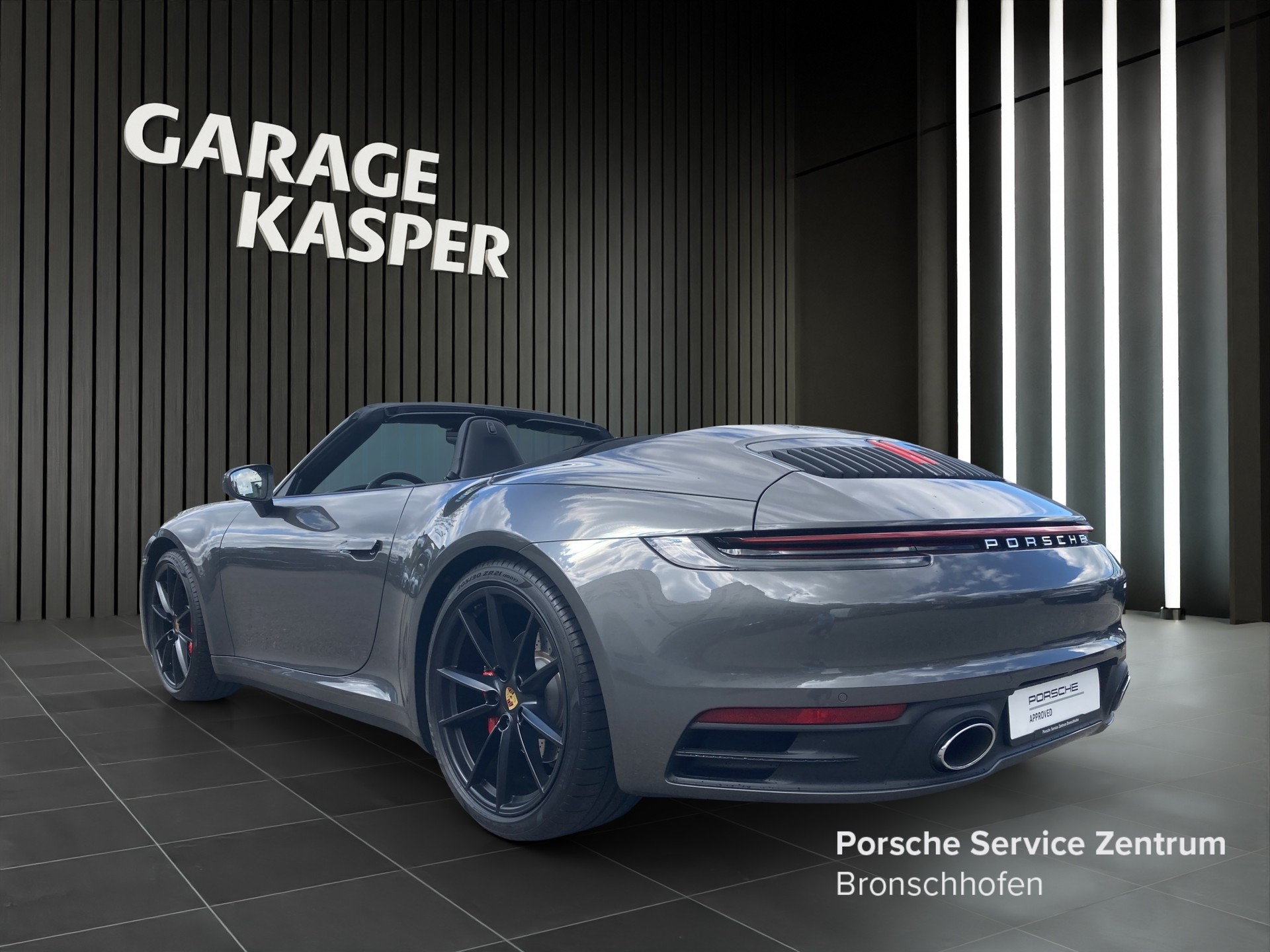PORSCHE 911 Carrera S Cabriolet-image-2