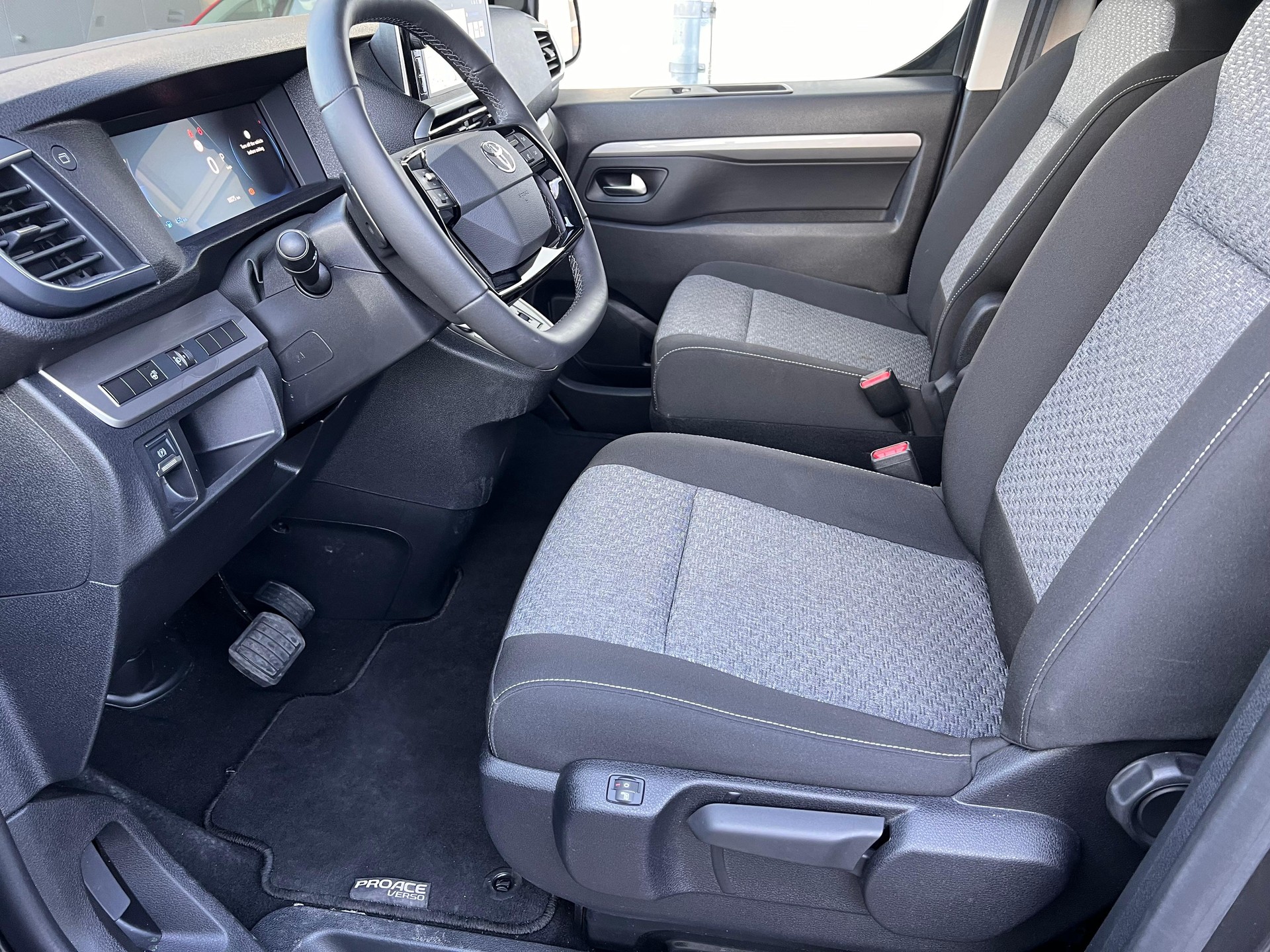 TOYOTA PROACE Verso L1 2.0 D Trend-image-8
