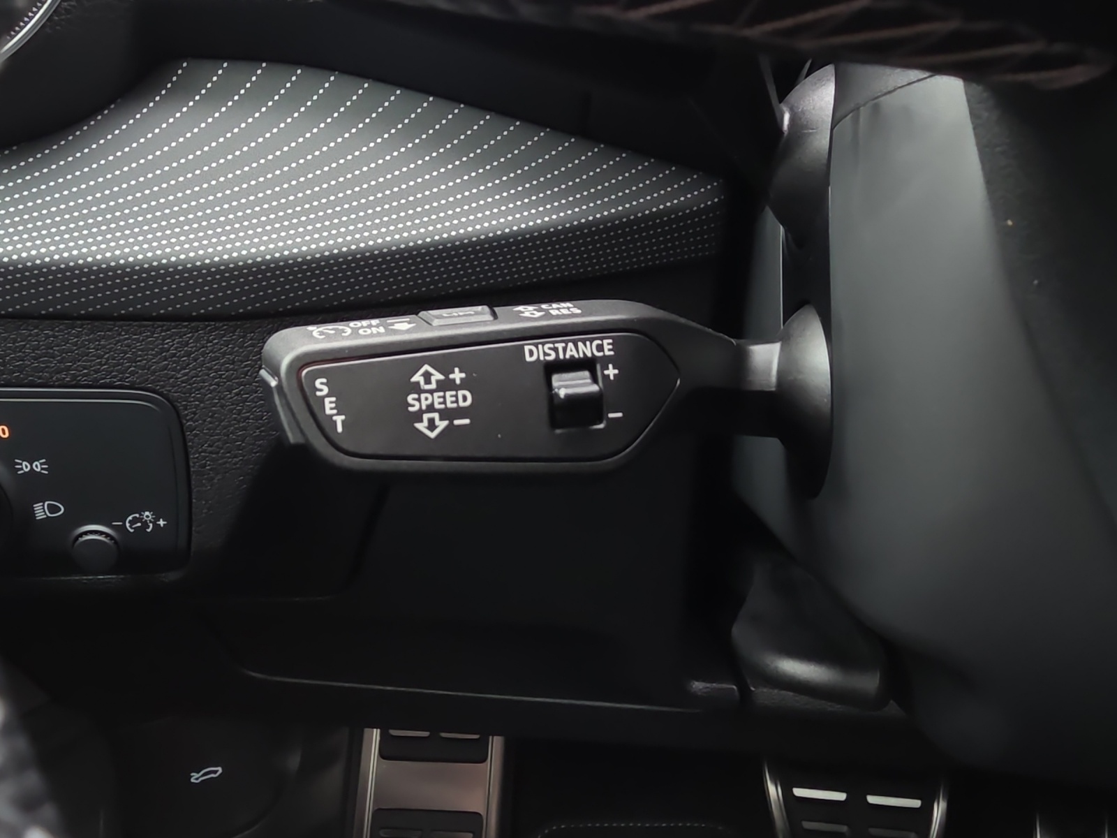 AUDI Q2 40 TFSI S line Attraction quattro S-tronic-image-13