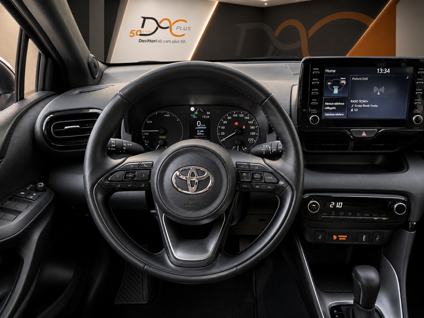 TOYOTA Yaris 1.5 VVT-i HSD Trend-image-5