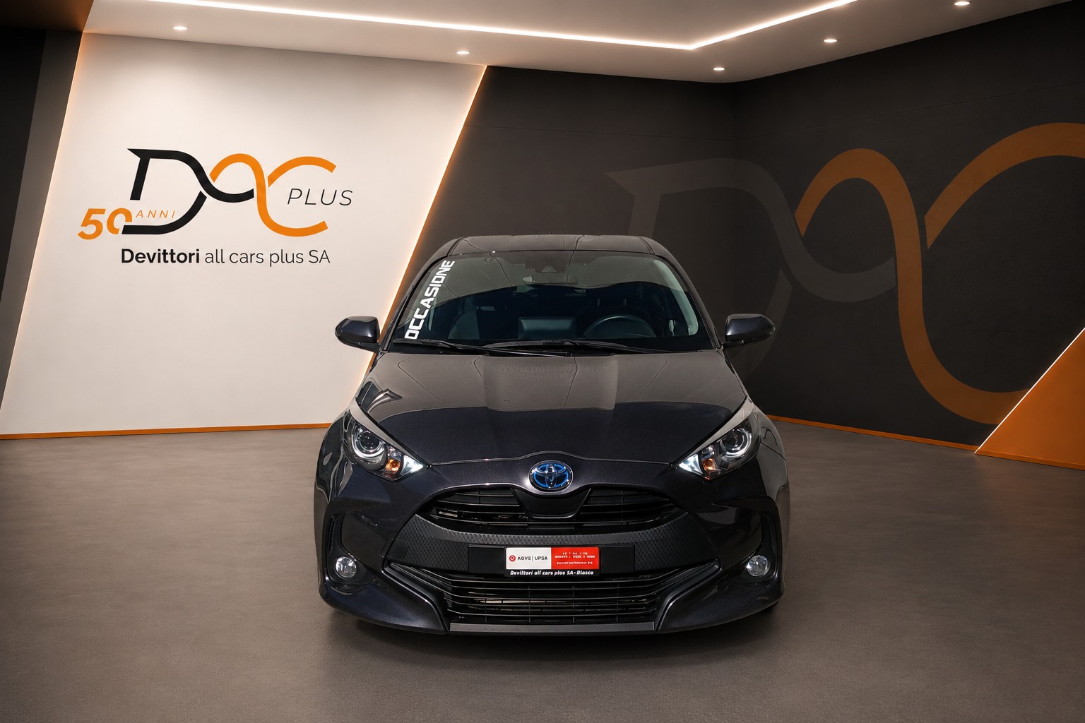 TOYOTA Yaris 1.5 VVT-i HSD Trend-image-1