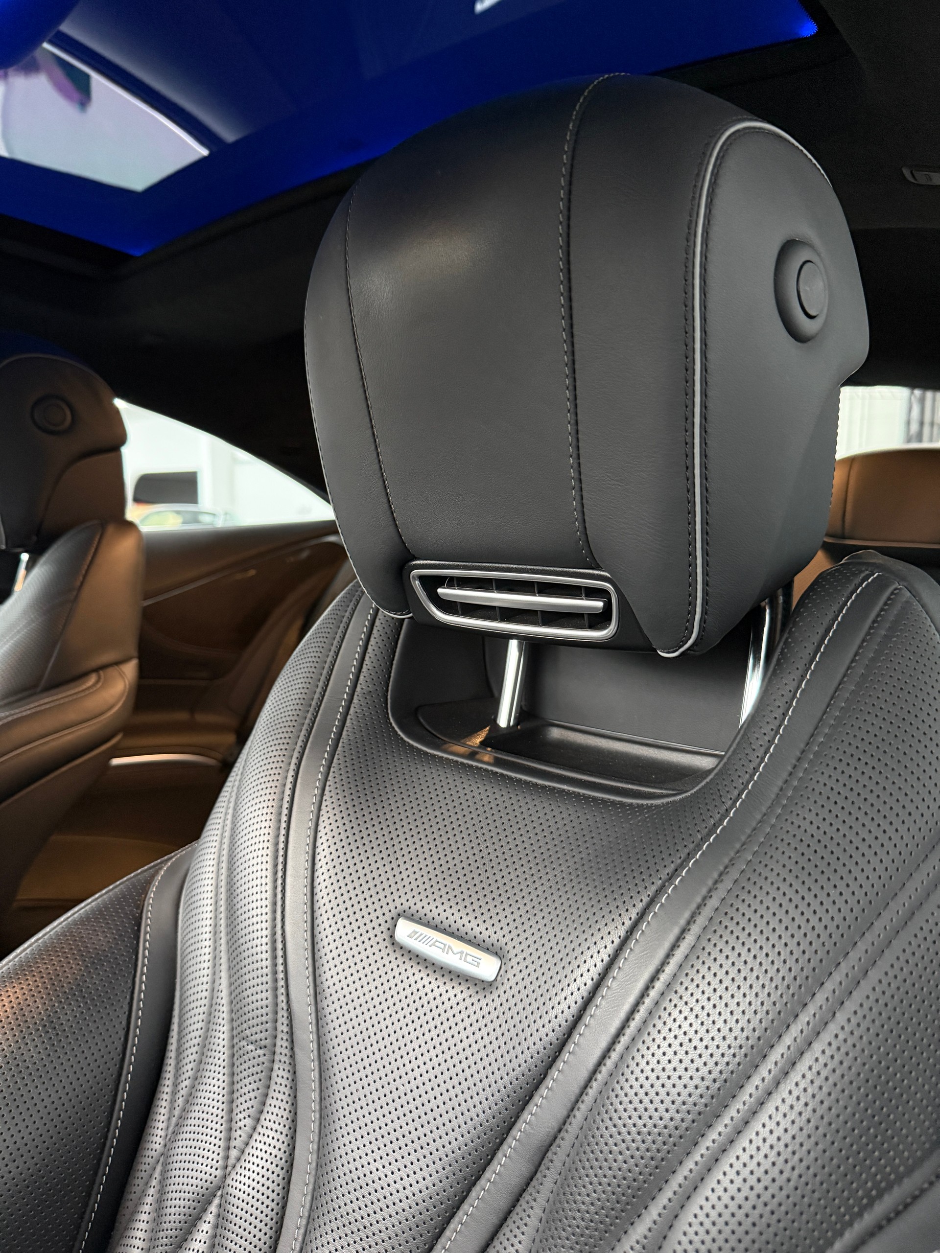 MERCEDES-BENZ S 63 AMG Coupé 4Matic Speedshift MCT-image-17