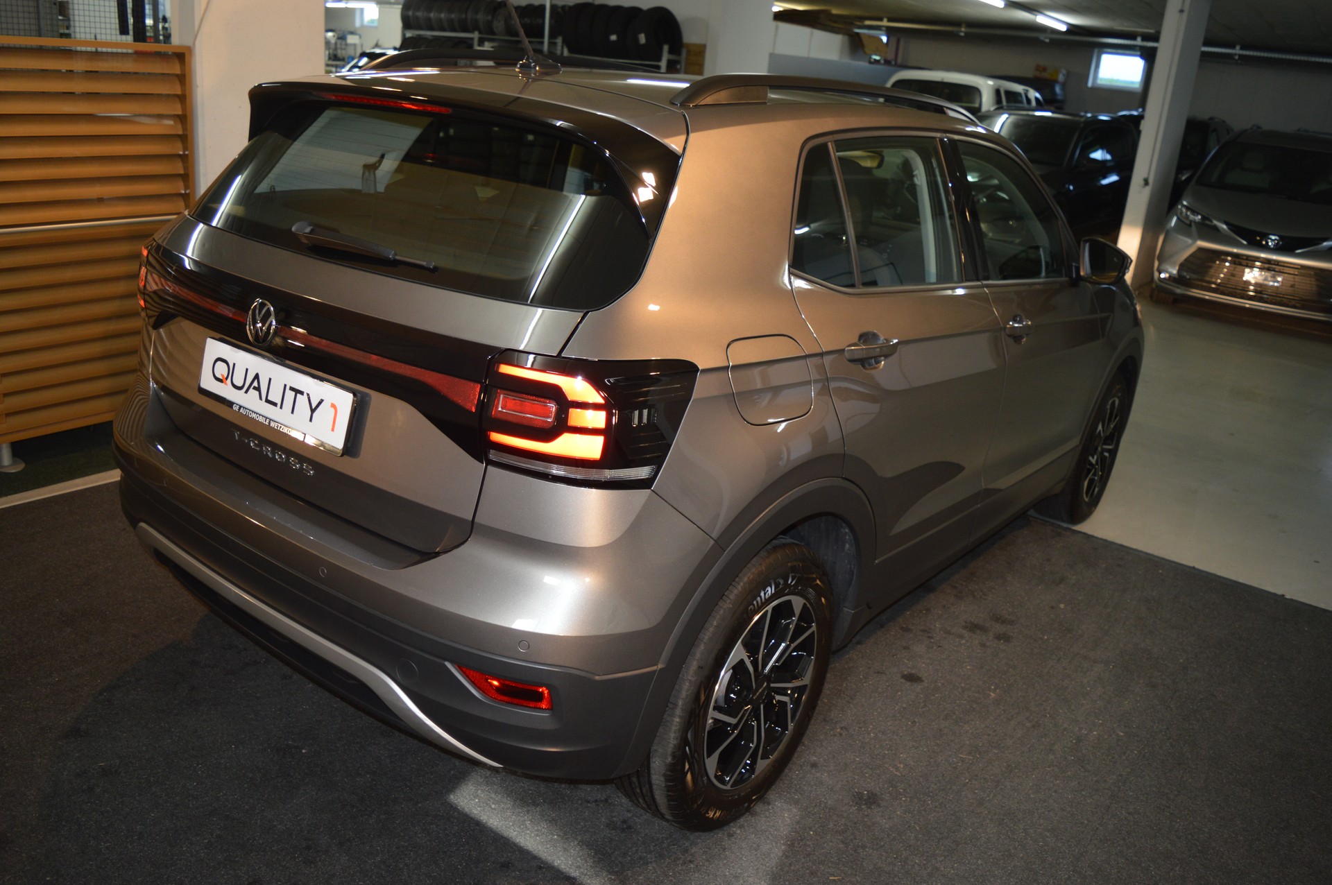 VW T-Cross 1.0 TSI Life DSG-image-9