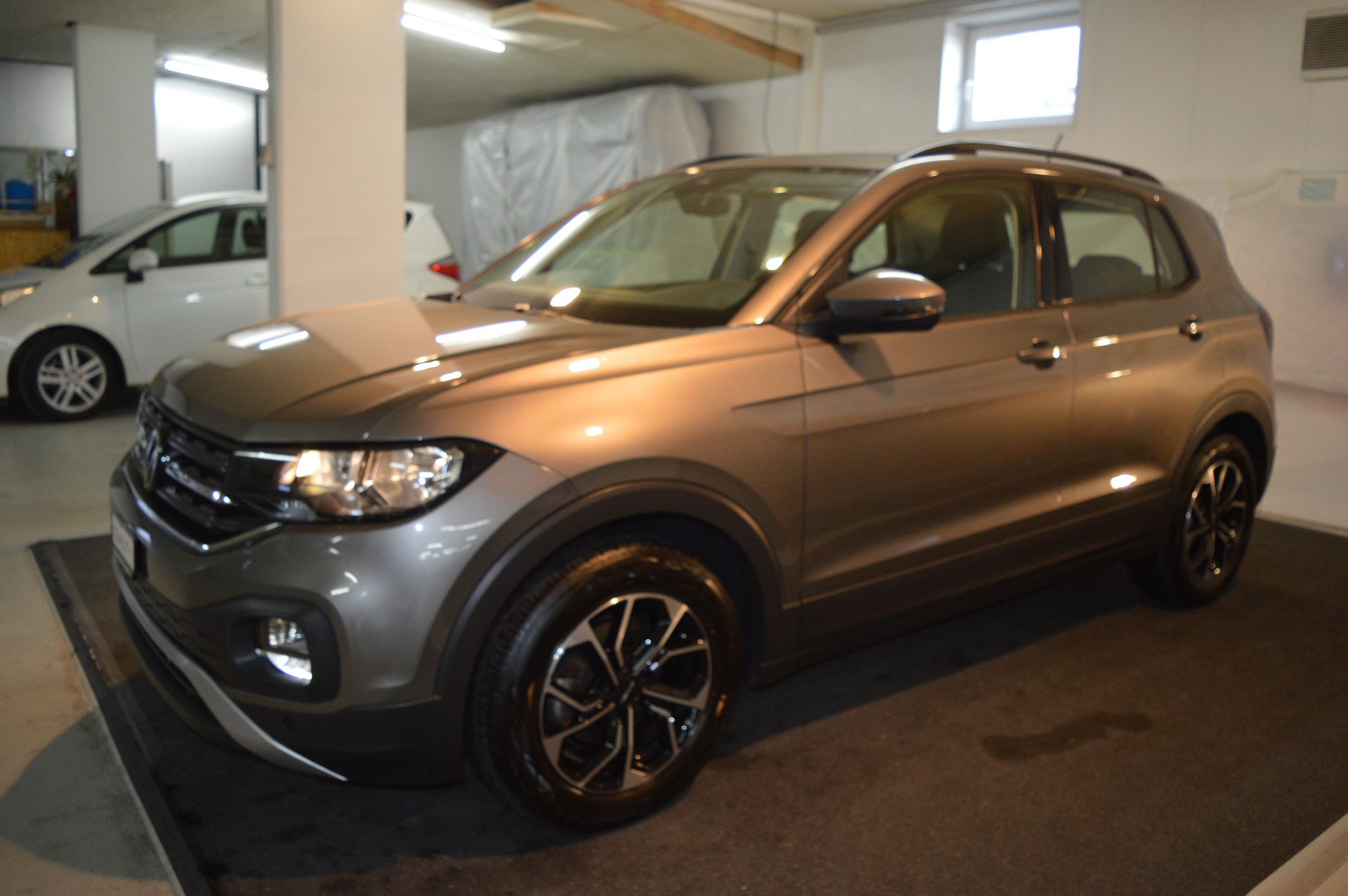 VW T-Cross 1.0 TSI Life DSG-image-3