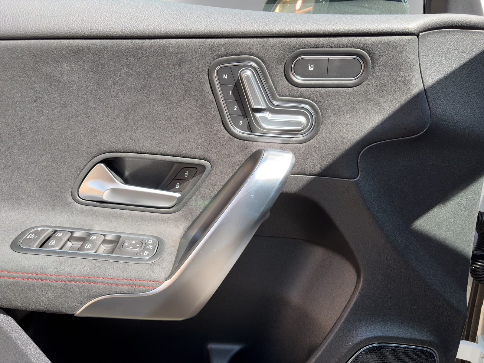 Image MERCEDES-BENZ A-220 A 220 4Matic 8G-DCT