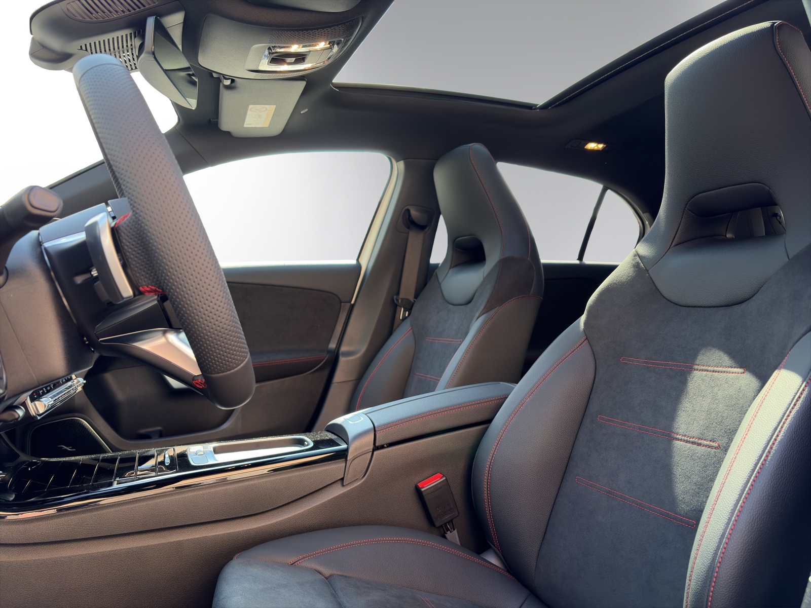 Image MERCEDES-BENZ A-220 A 220 4Matic 8G-DCT