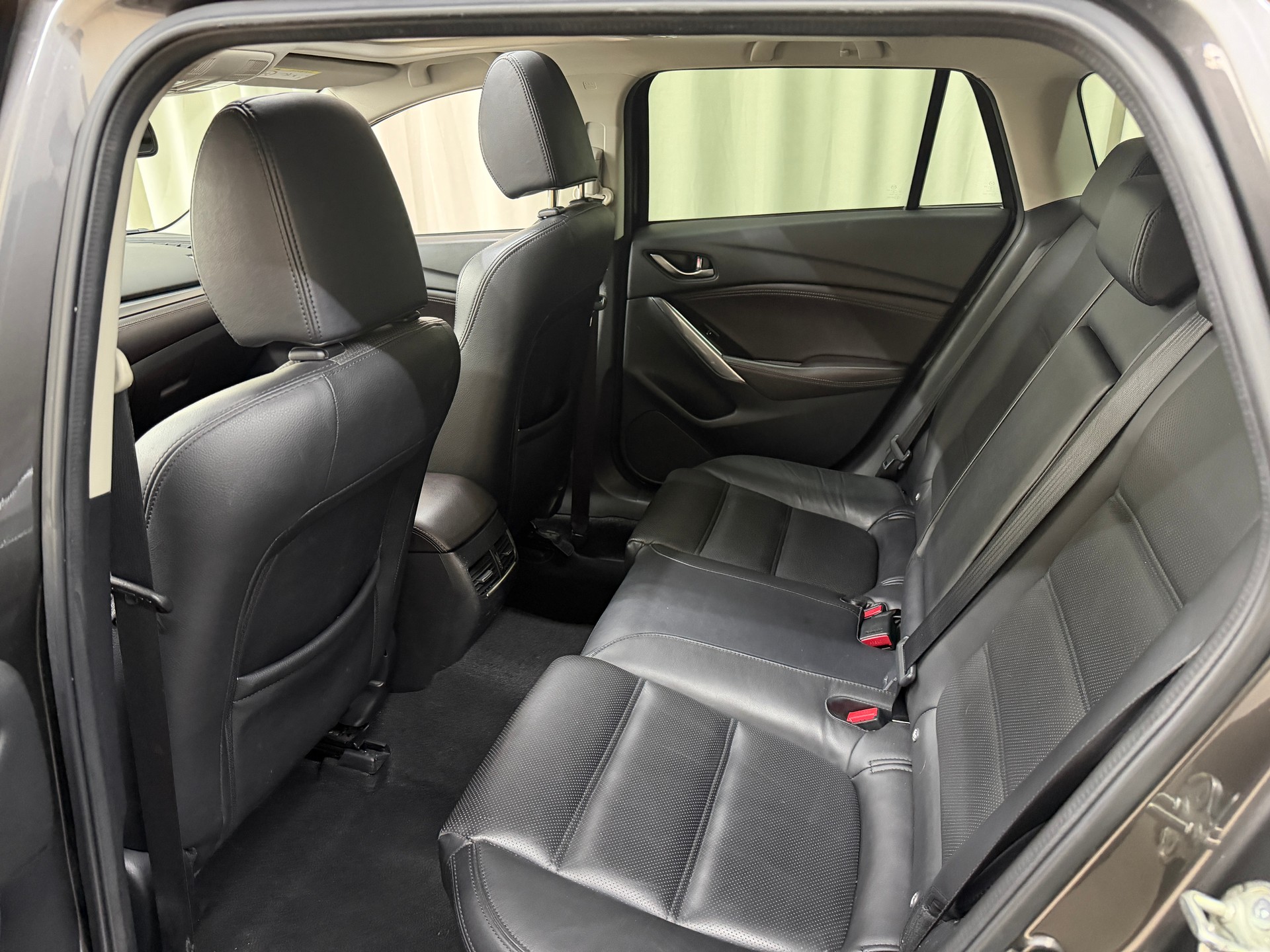 MAZDA 6 Sportwagon SKYACTIV-D 175 Revolution Automat AWD-image-14