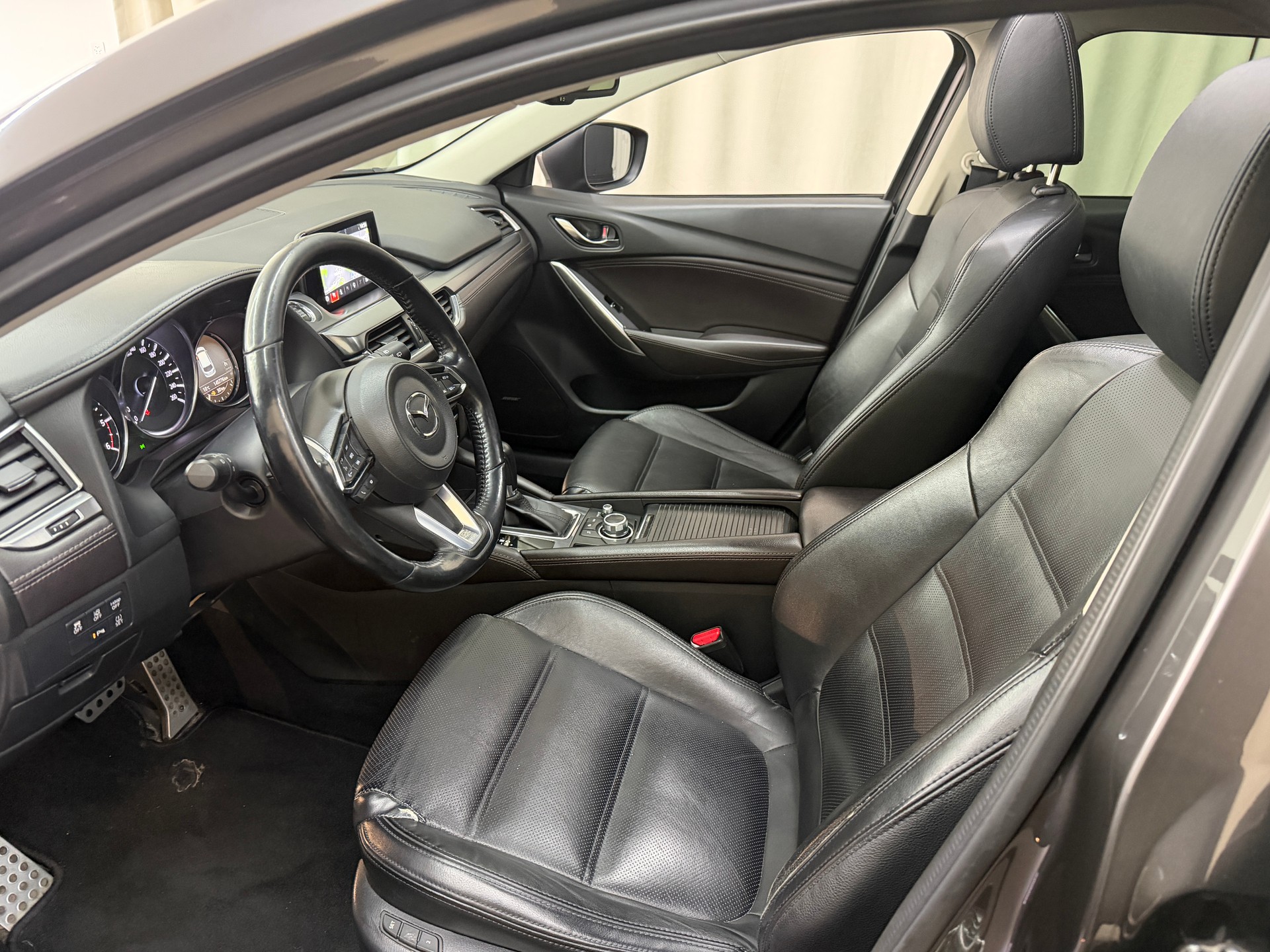 MAZDA 6 Sportwagon SKYACTIV-D 175 Revolution Automat AWD-image-6