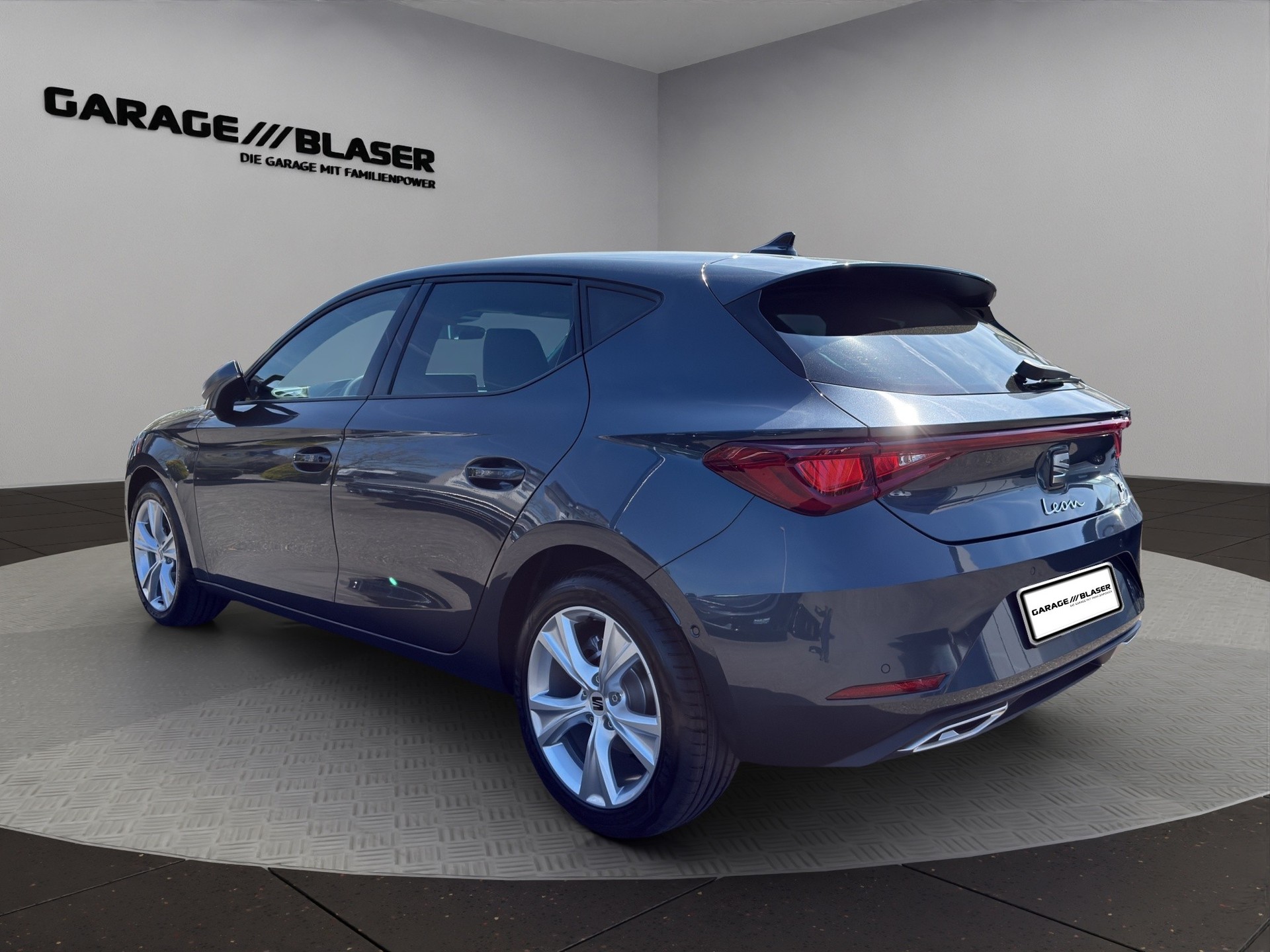 SEAT Leon 1.5 eTSI mHEV DSG Move FR-image-2