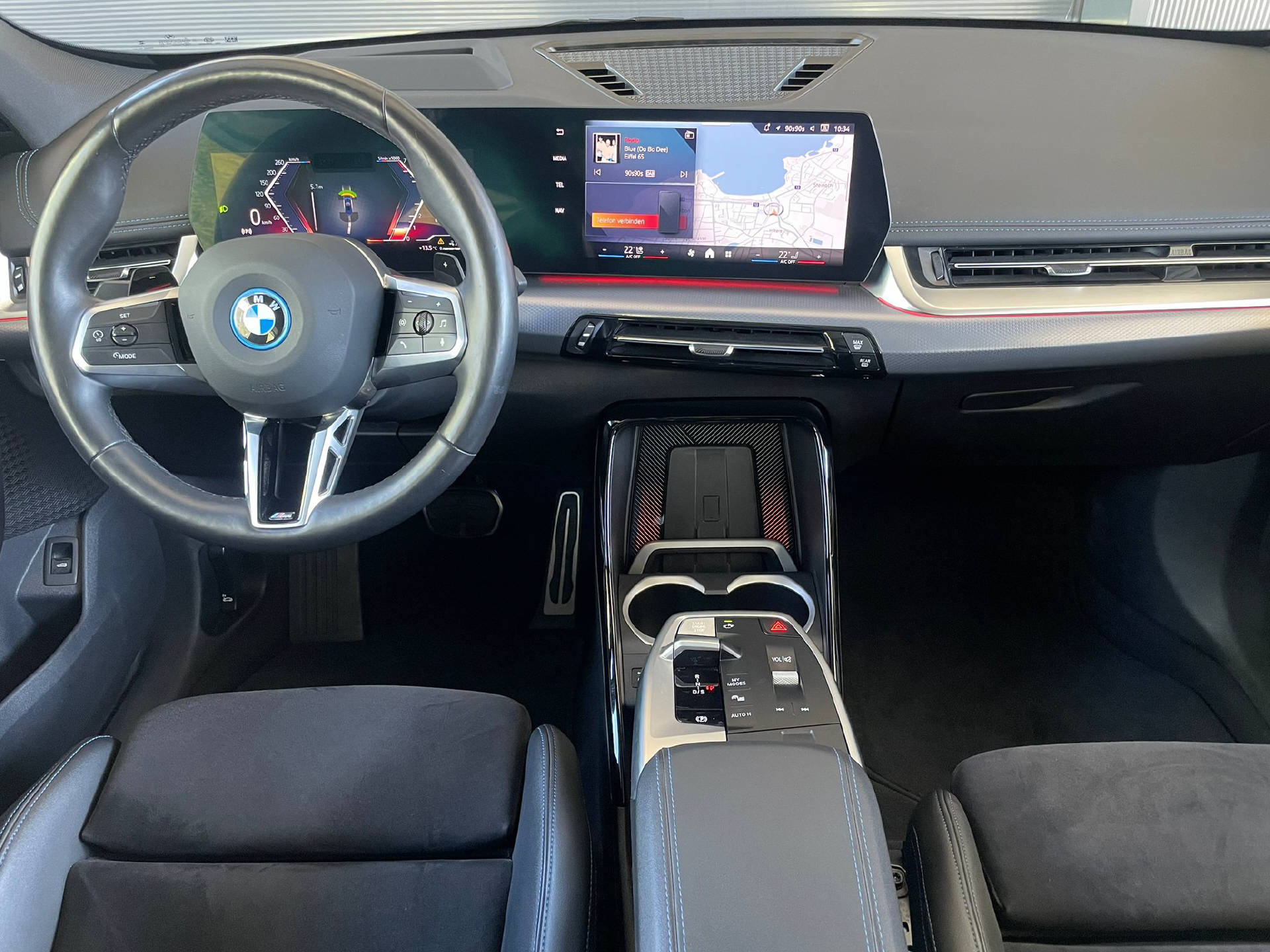 BMW X1 25e xDrive paddles-image-6