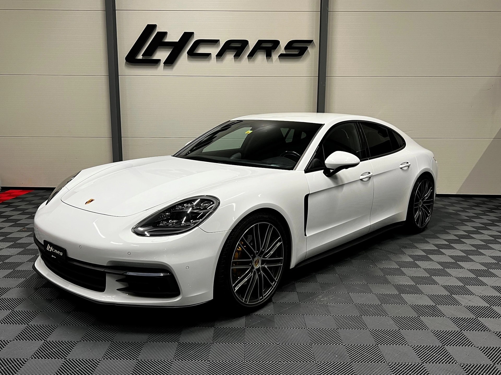 PORSCHE Panamera 4.0 V8 4S Diesel-image-0