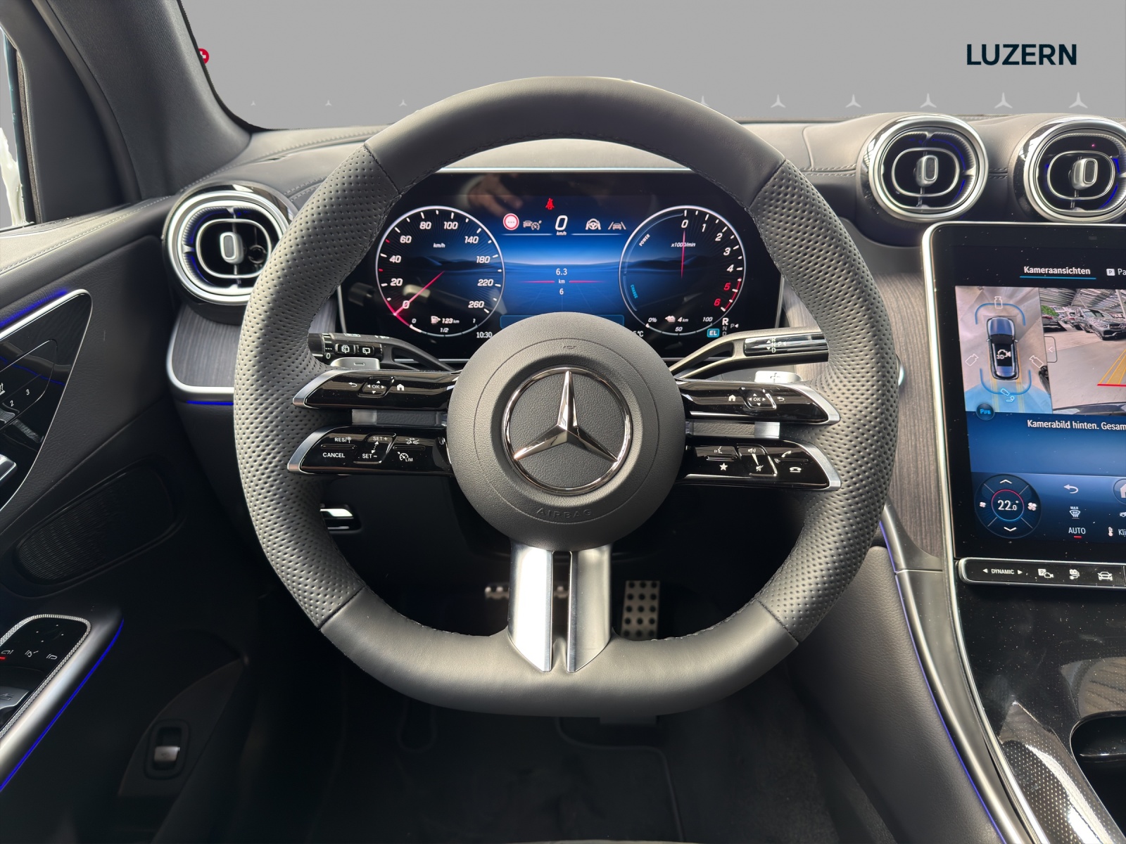 MERCEDES-BENZ GLC 300 de 4Matic EQ Star 9G-Tronic-image-8