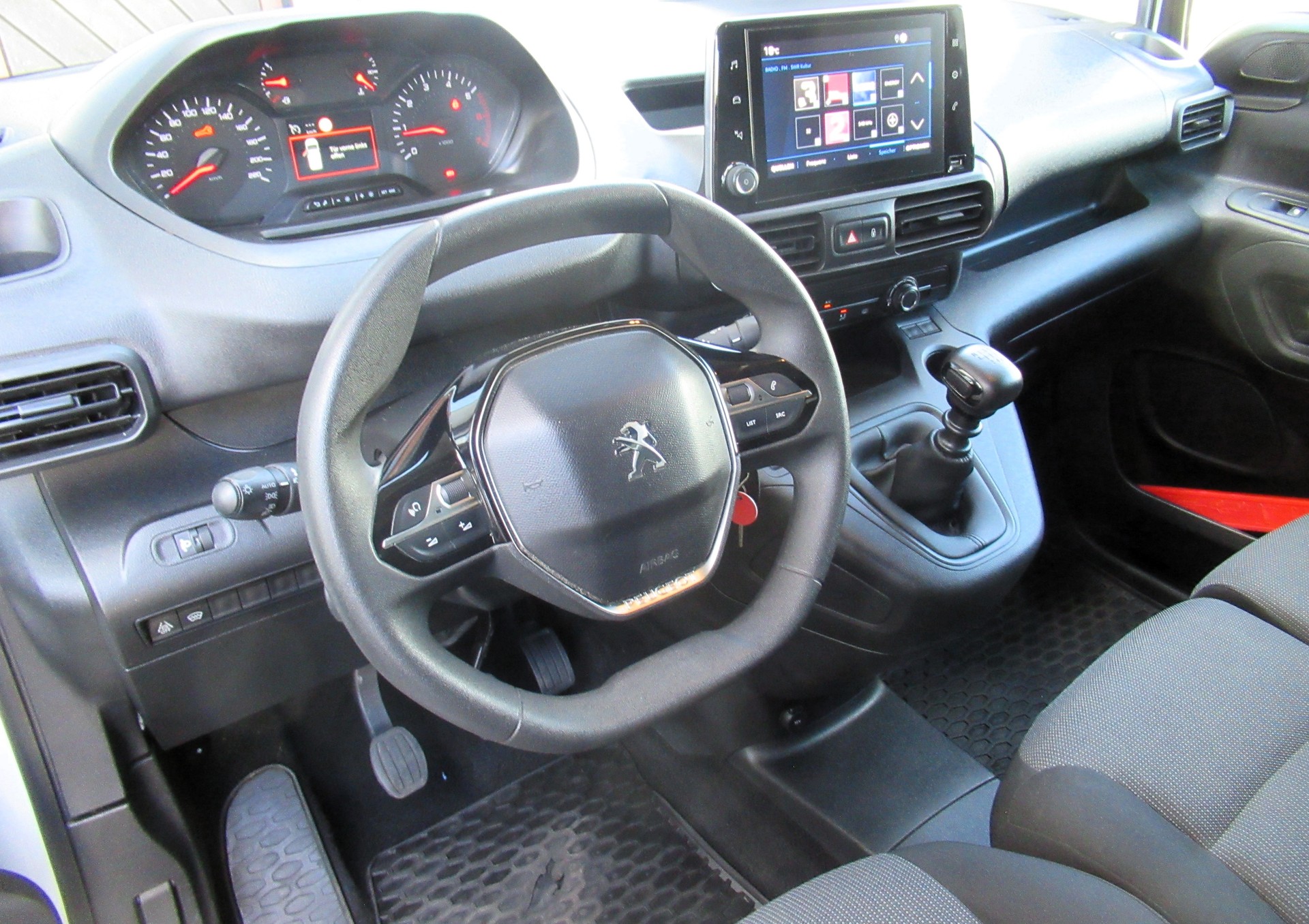 PEUGEOT Partner 1.5 Blue HDi s/s Asphalt Long 1000kg-image-14