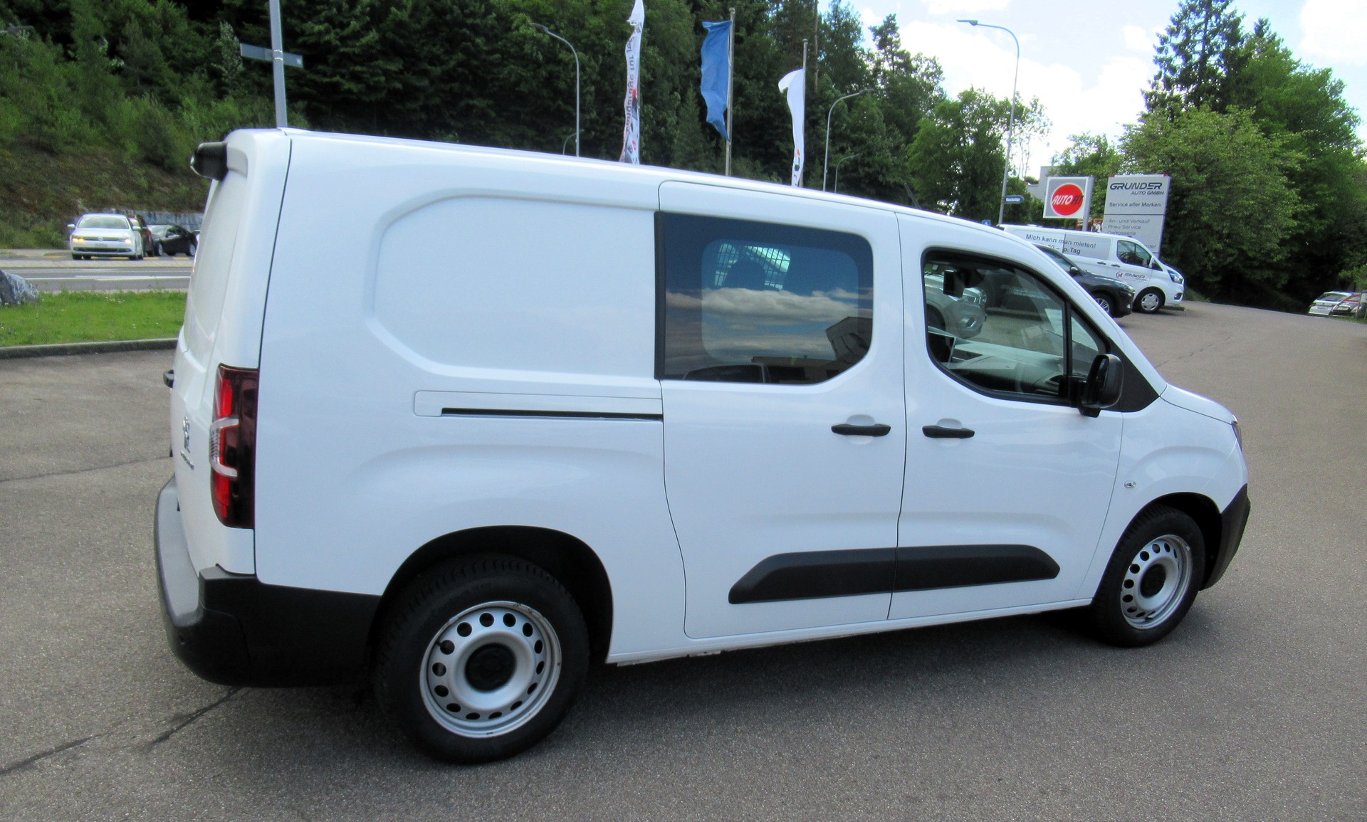 PEUGEOT Partner 1.5 Blue HDi s/s Asphalt Long 1000kg-showroom-element-2
