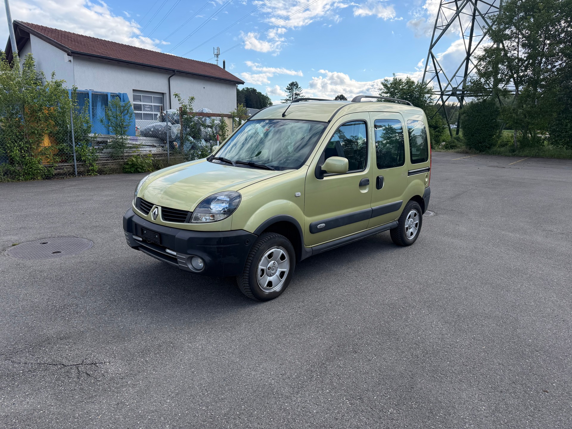 RENAULT Kangoo 1.6 16V Privilège Suisse 4x4-image-0
