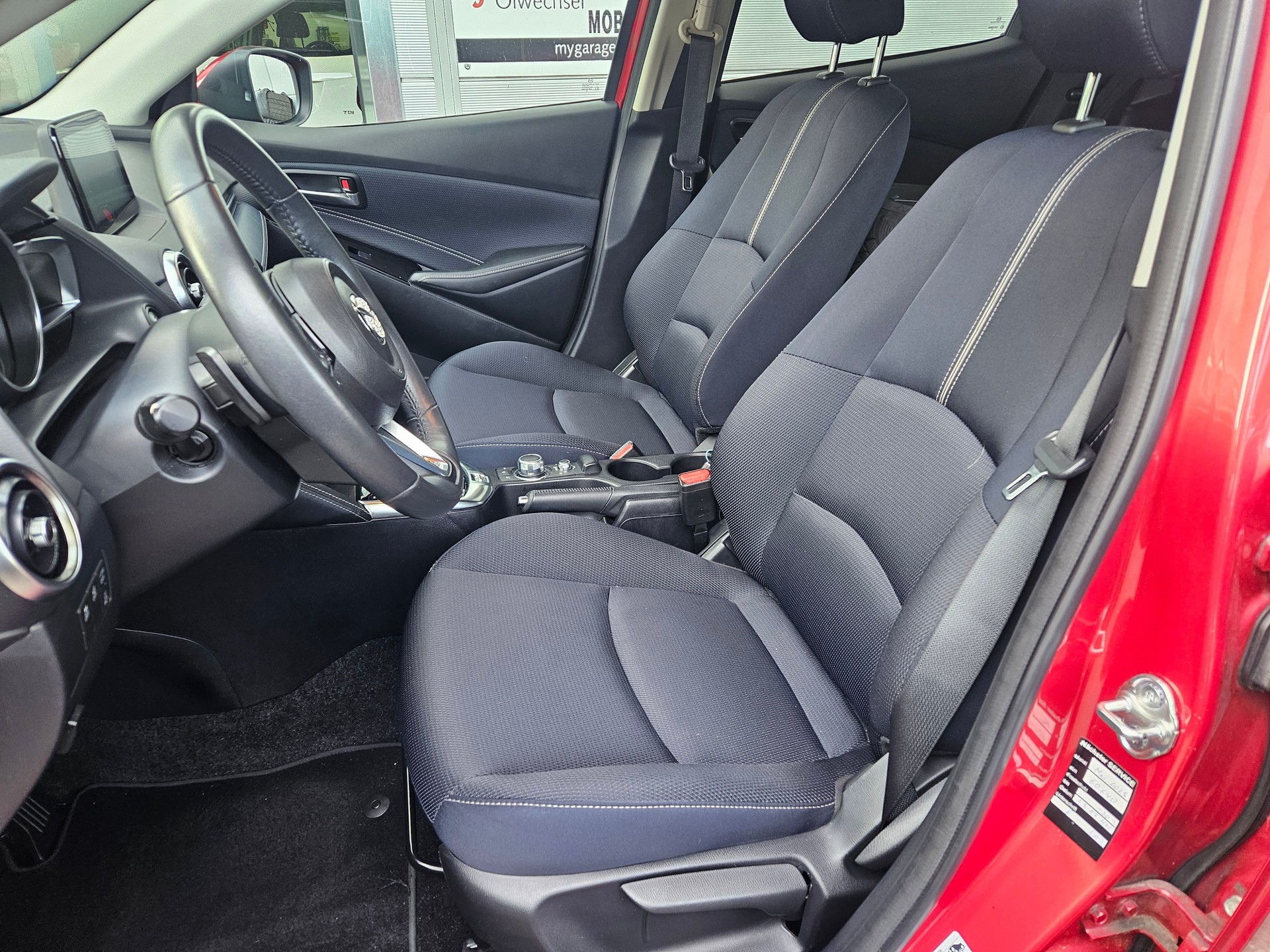 MAZDA 2 SKYACTIV-G 90 Revolution Automat-image-7