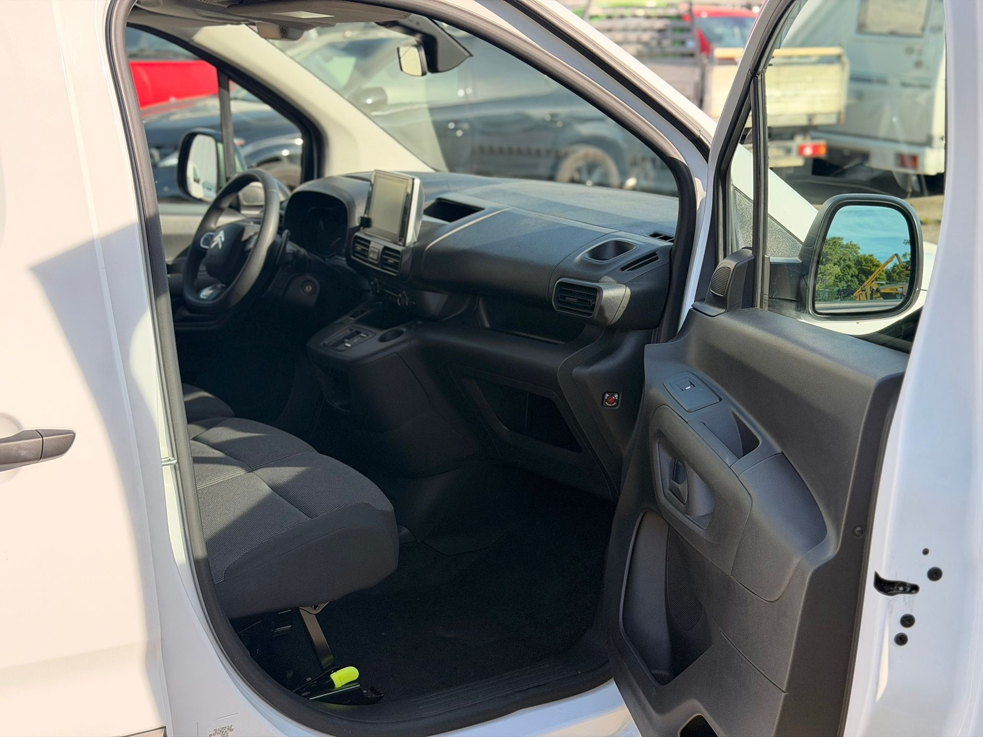 CITROEN Berlingo Van 1.5 Blue HDi 130 s/s EAT8-image-11