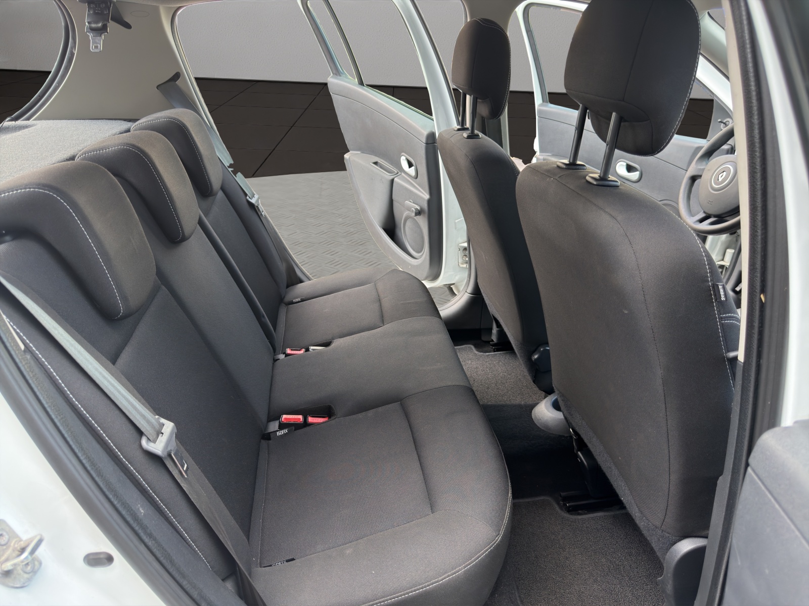RENAULT Clio 1.2 16V Expression-image-16