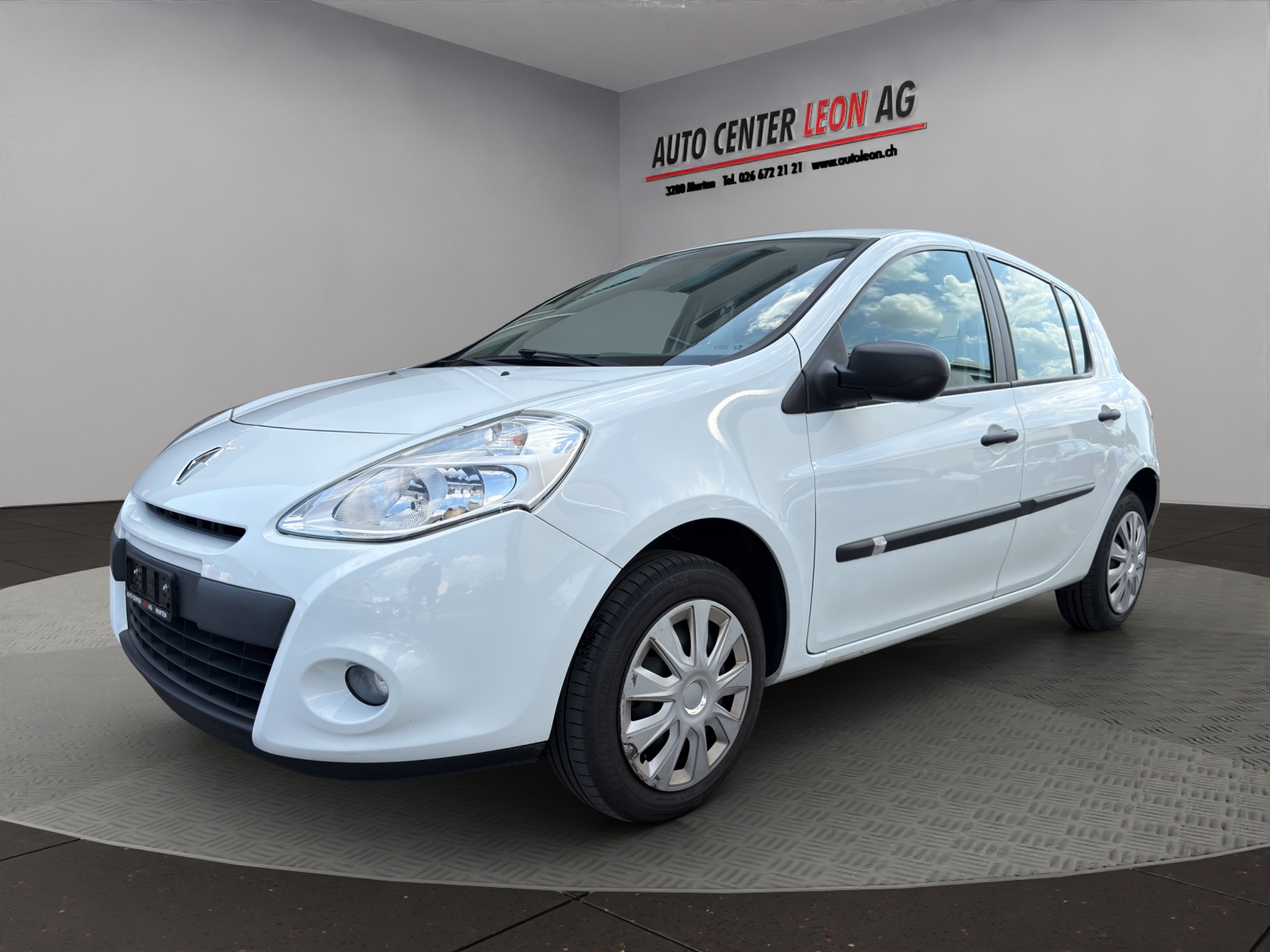 RENAULT Clio 1.2 16V Expression-image-1