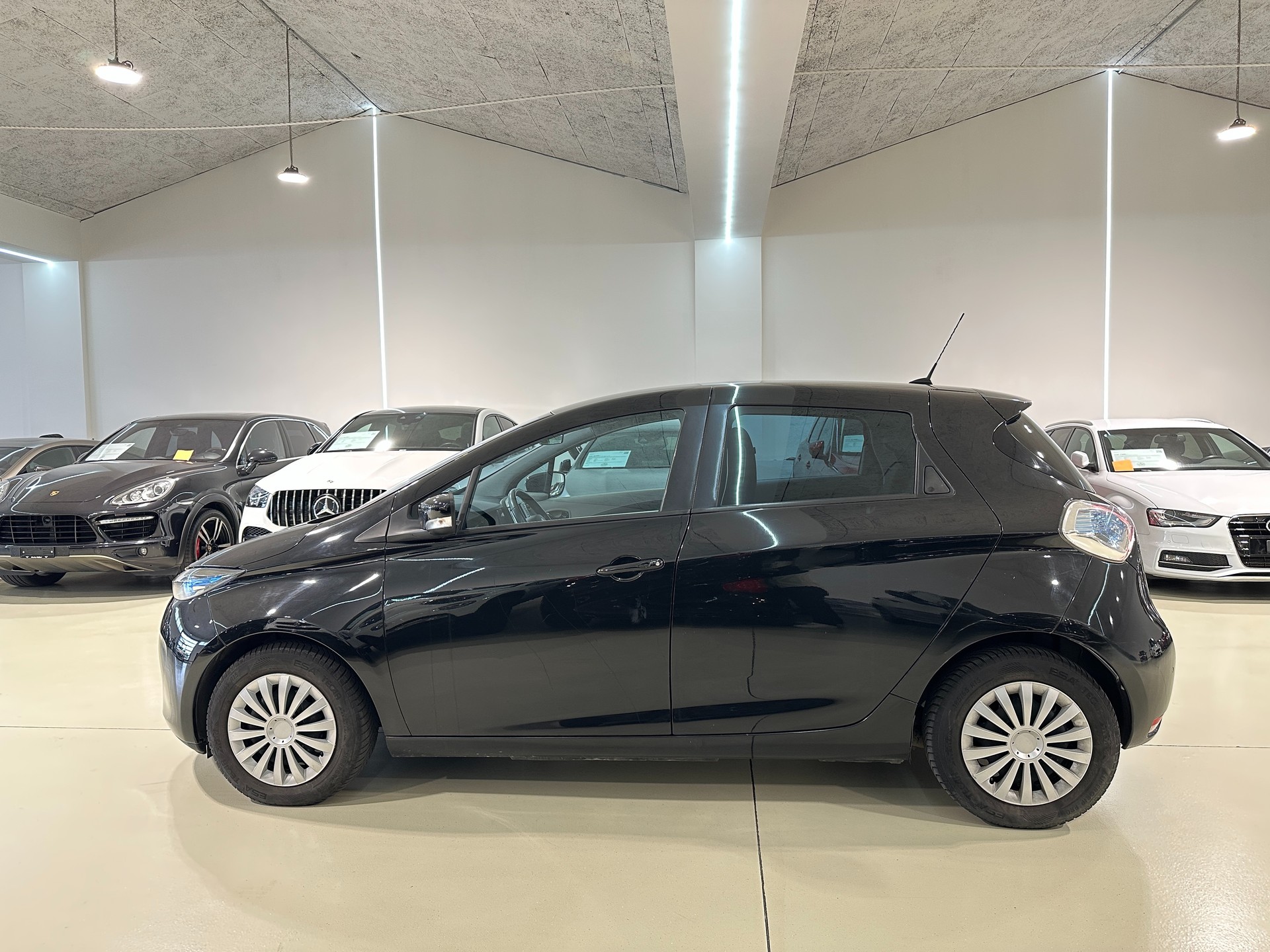 RENAULT Zoe Intens Q210-image-4