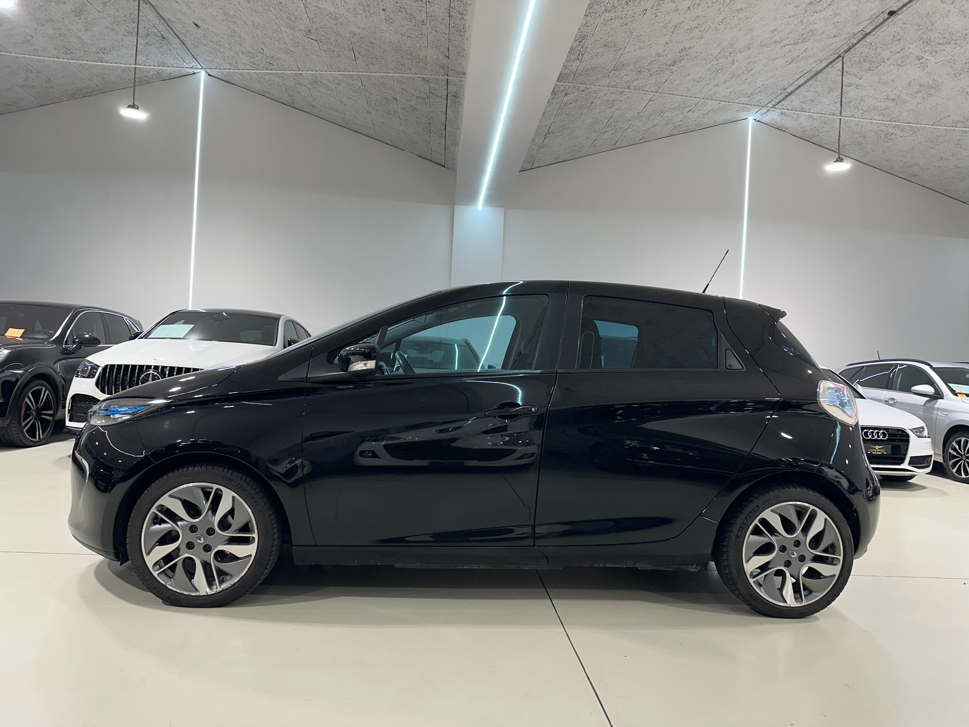 RENAULT Zoe Intens Q210-image-5