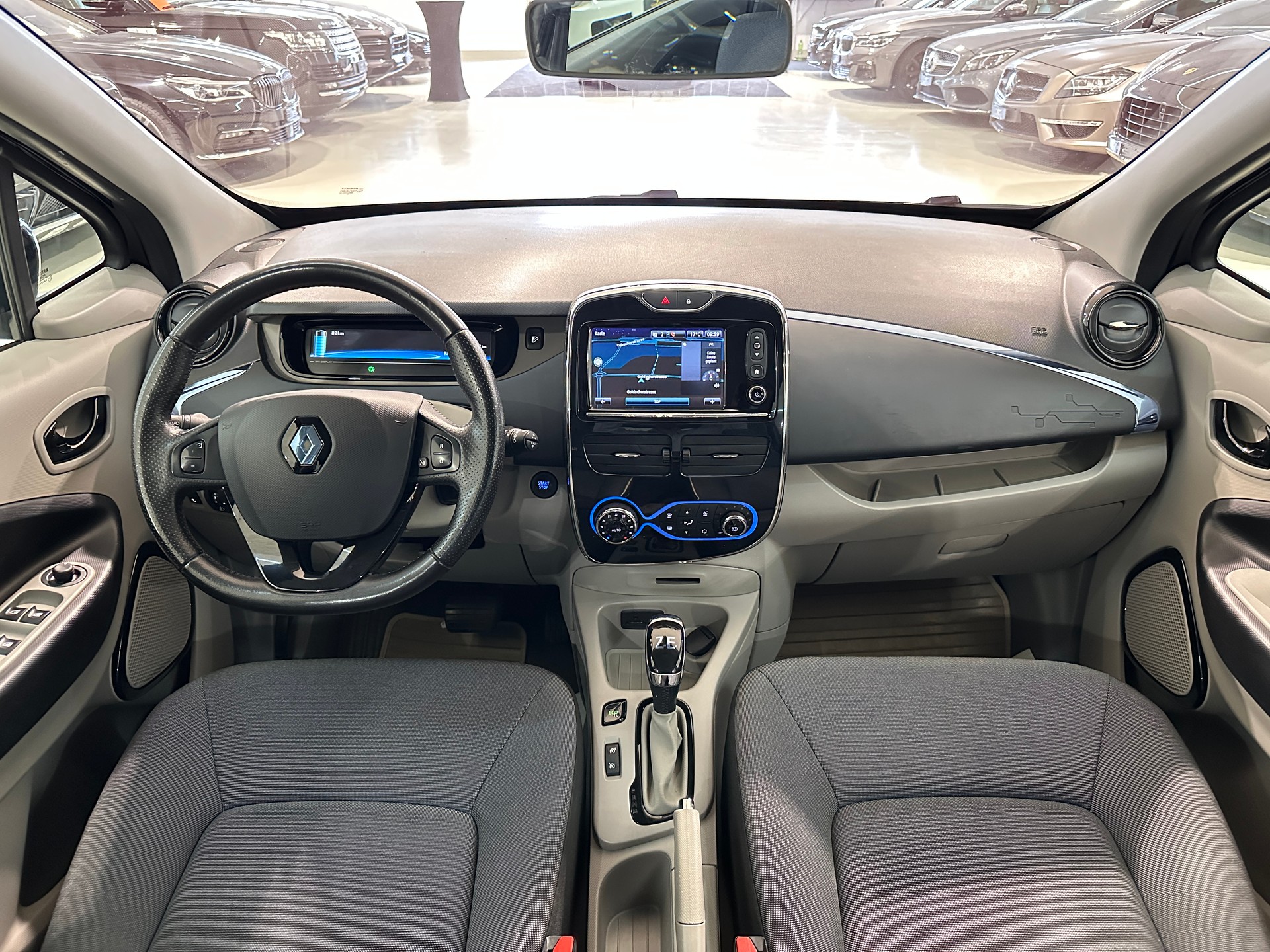 RENAULT Zoe Intens Q210-image-12