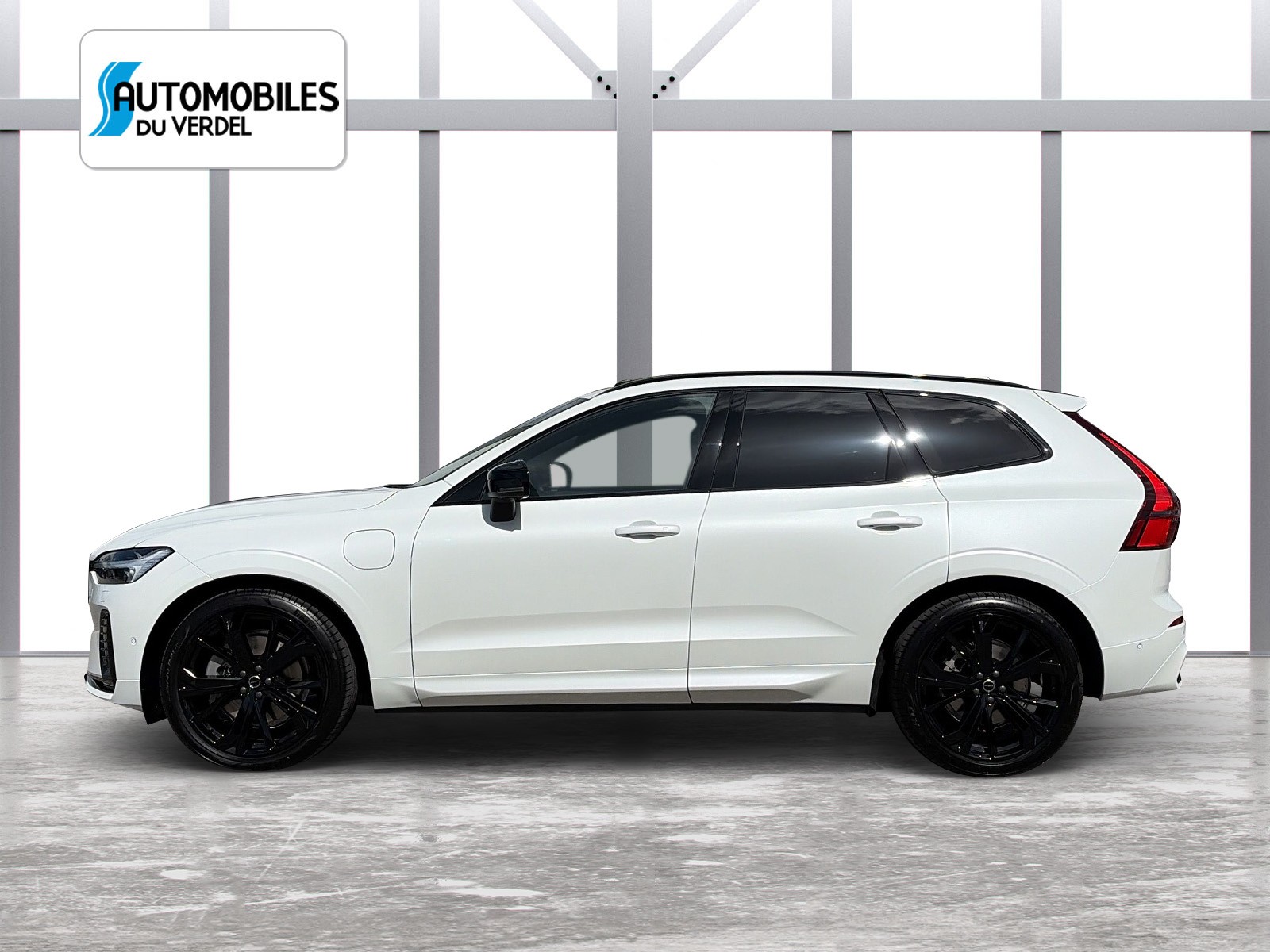 VOLVO XC60 2.0 T8 TE Black Edition eAWD-image-1