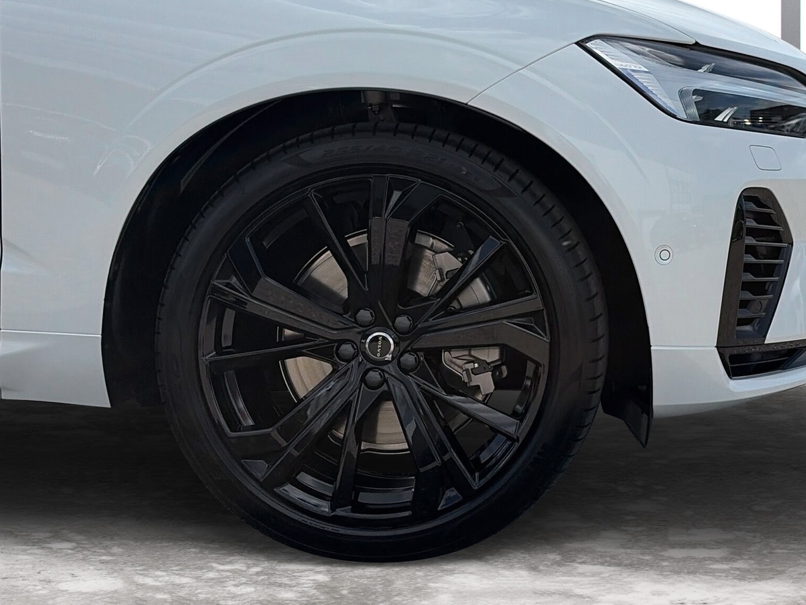 VOLVO XC60 2.0 T8 TE Black Edition eAWD-image-6