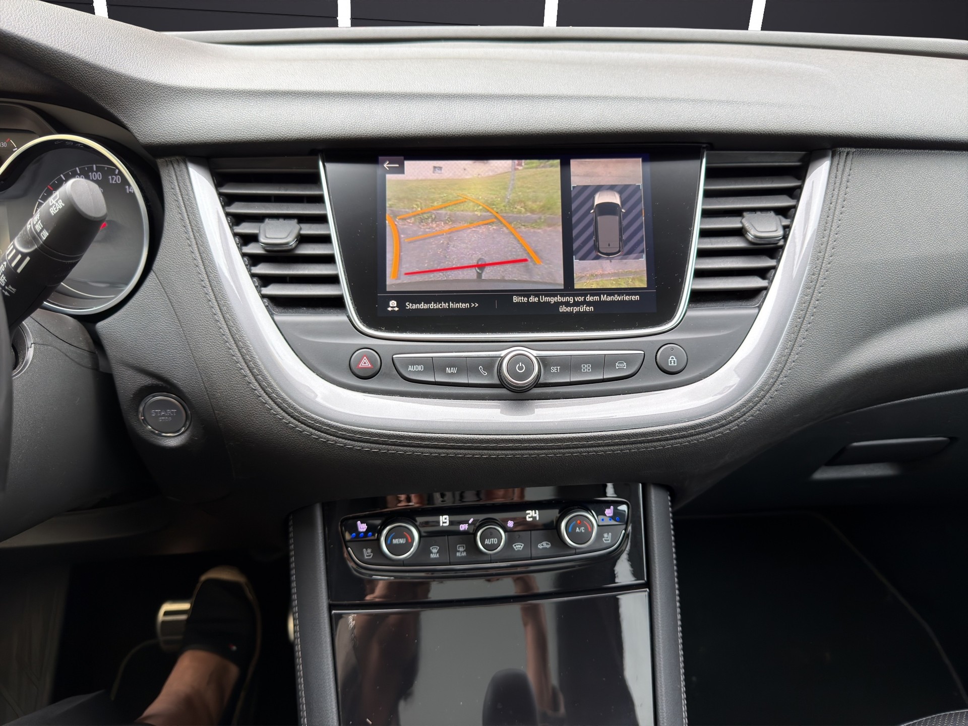 OPEL Grandland X 2.0CDTi Ultimate Automatik-image-11