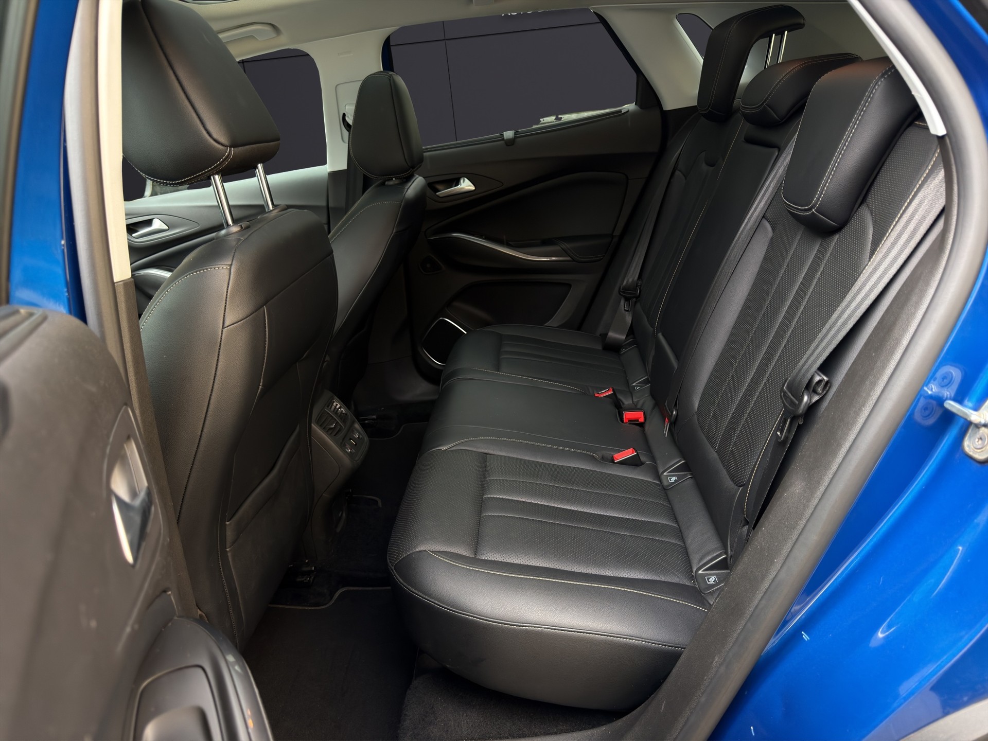 OPEL Grandland X 2.0CDTi Ultimate Automatik-image-12