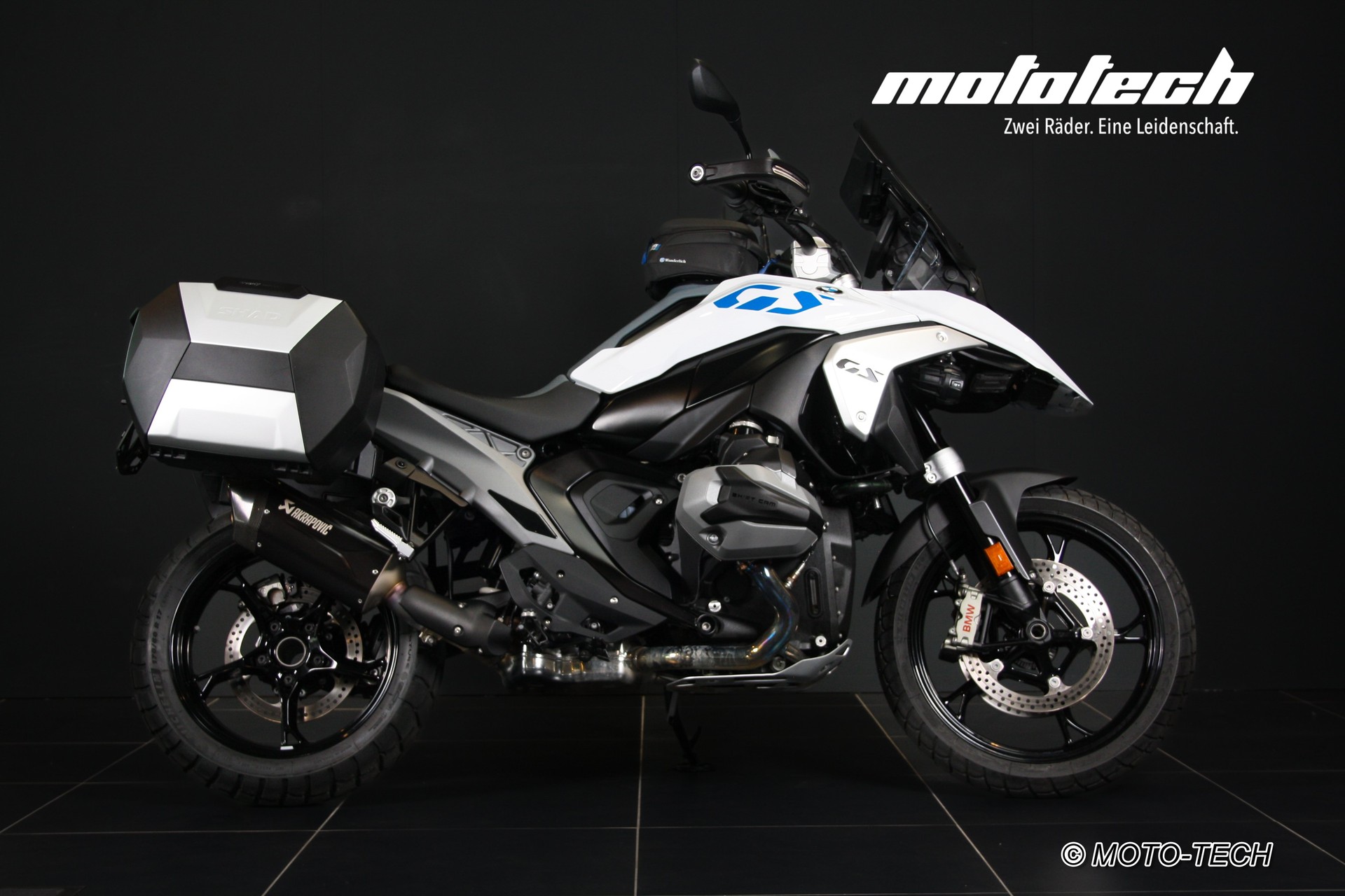 BMW R 1300 GS AKRAPOVIC-showroom-element-1