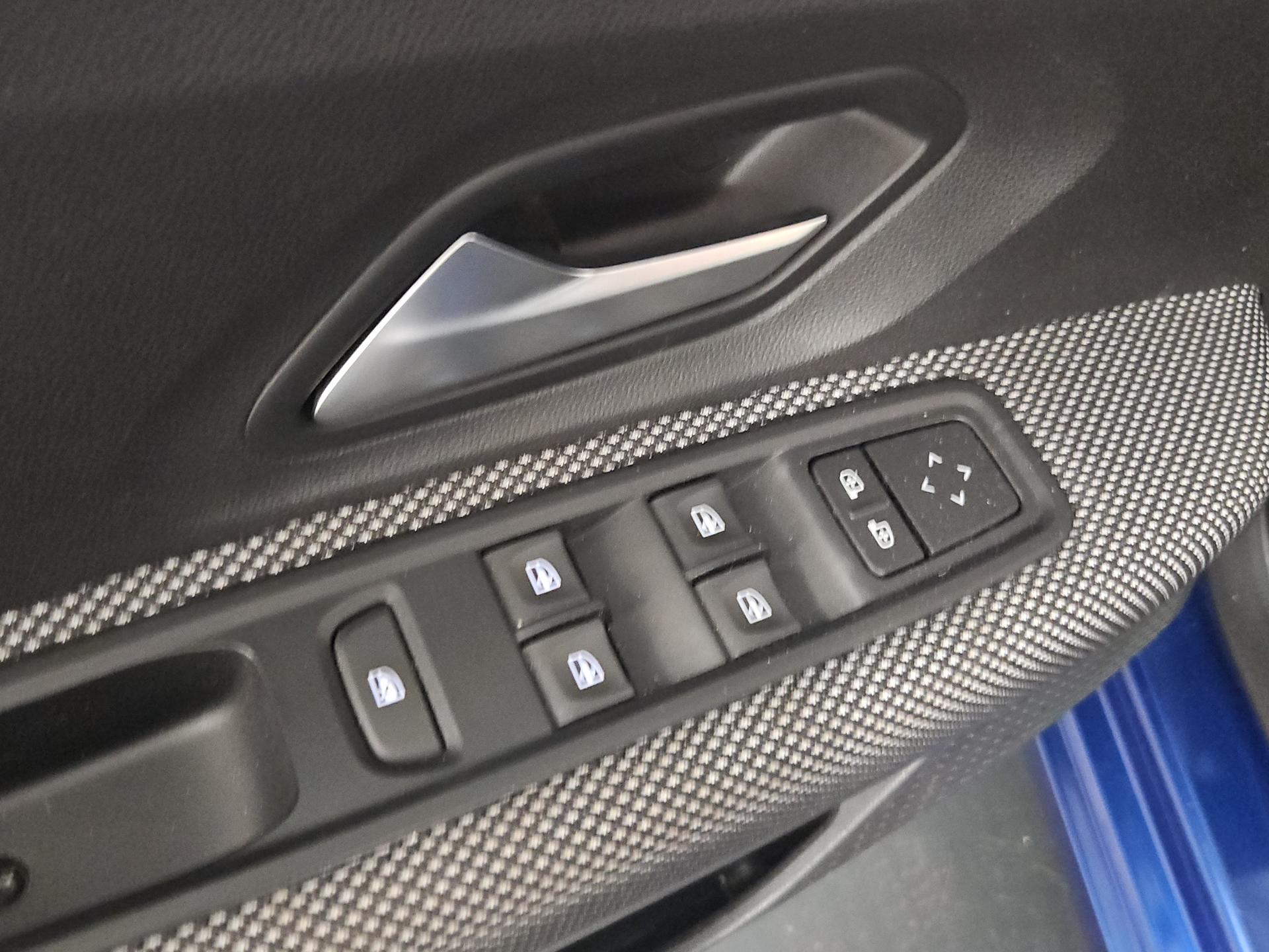 DACIA Sandero TCe 90 Comfort CVT-image-17