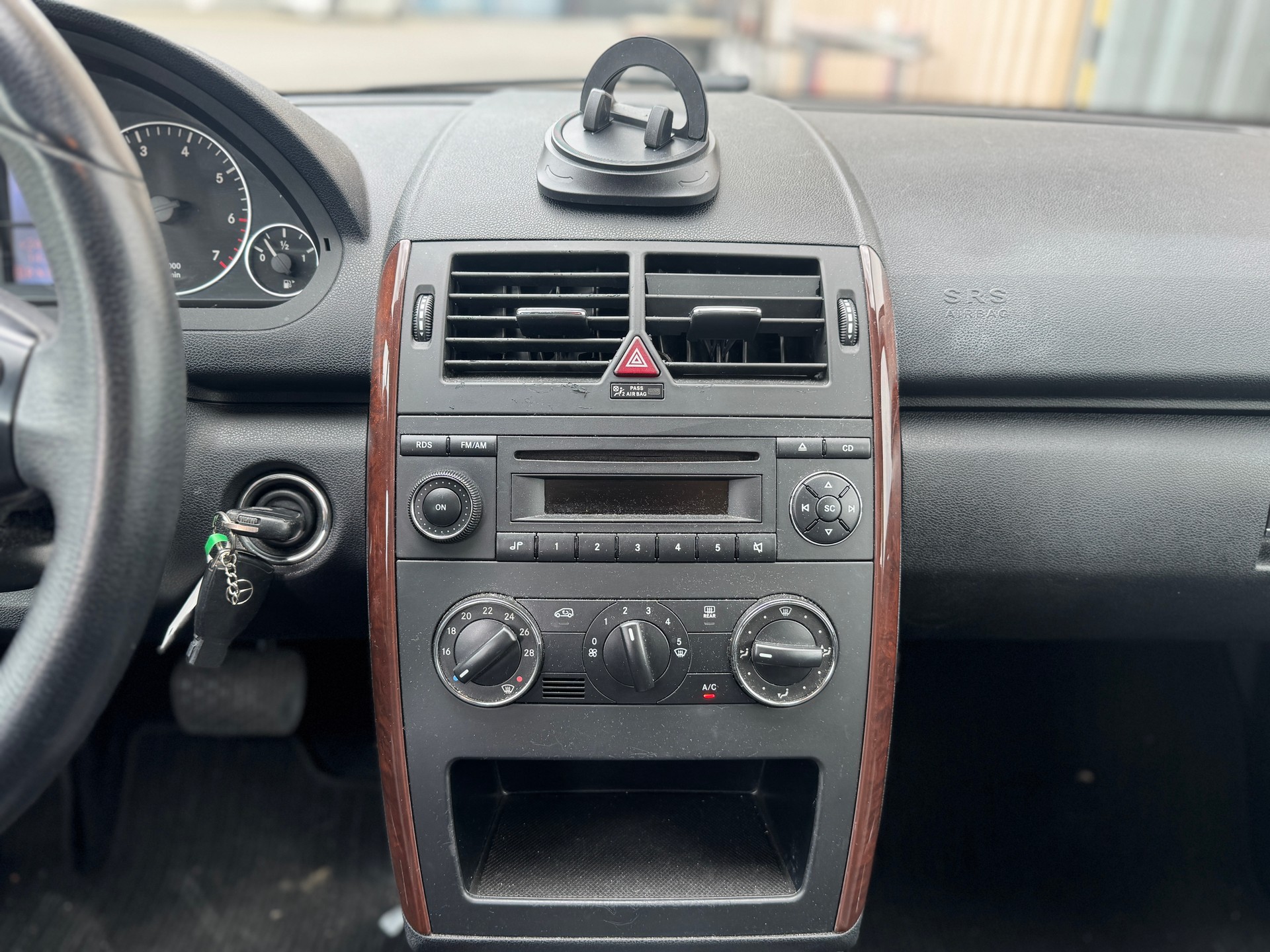 MERCEDES-BENZ A 170 Classic Edition A-image-10