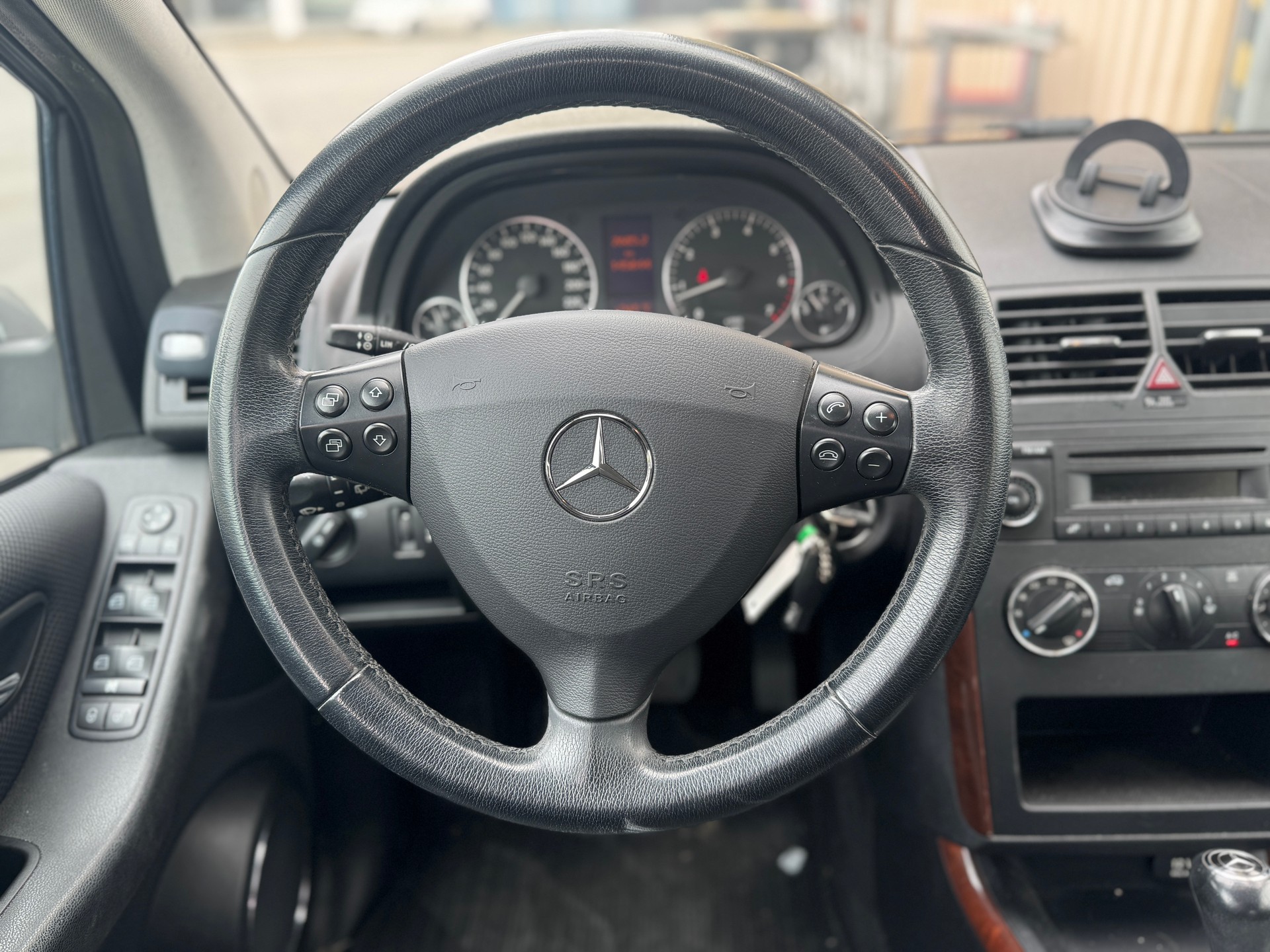 MERCEDES-BENZ A 170 Classic Edition A-image-9