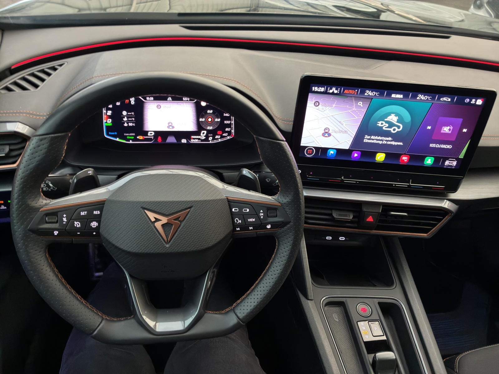 CUPRA Formentor 1.4 e-HYBRID pHEV VZ DSG - Anhängekupplung - Rückfahrkamera-image-12