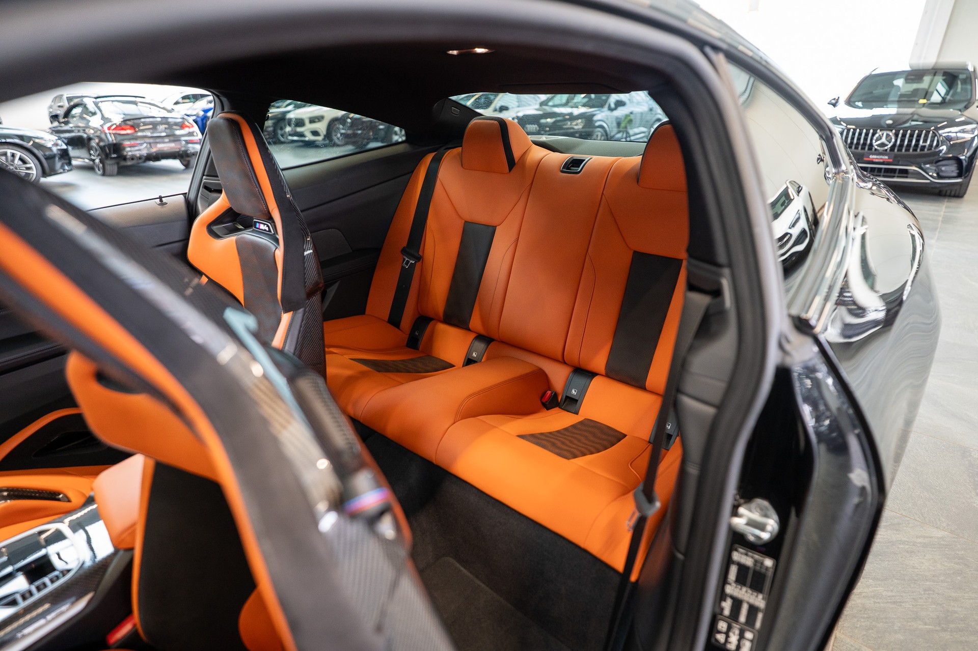 BMW M4 Competition xDrive Coupé / M Carbon Schalensitze / Keramik Bremsanlage / Head-Up Display-image-13