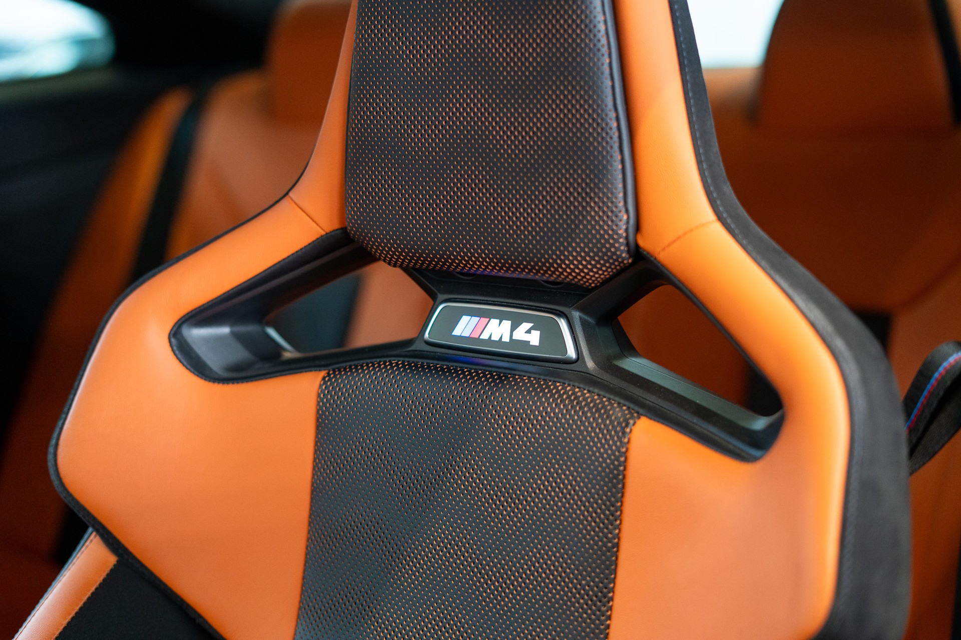 BMW M4 Competition xDrive Coupé / M Carbon Schalensitze / Keramik Bremsanlage / Head-Up Display-image-11